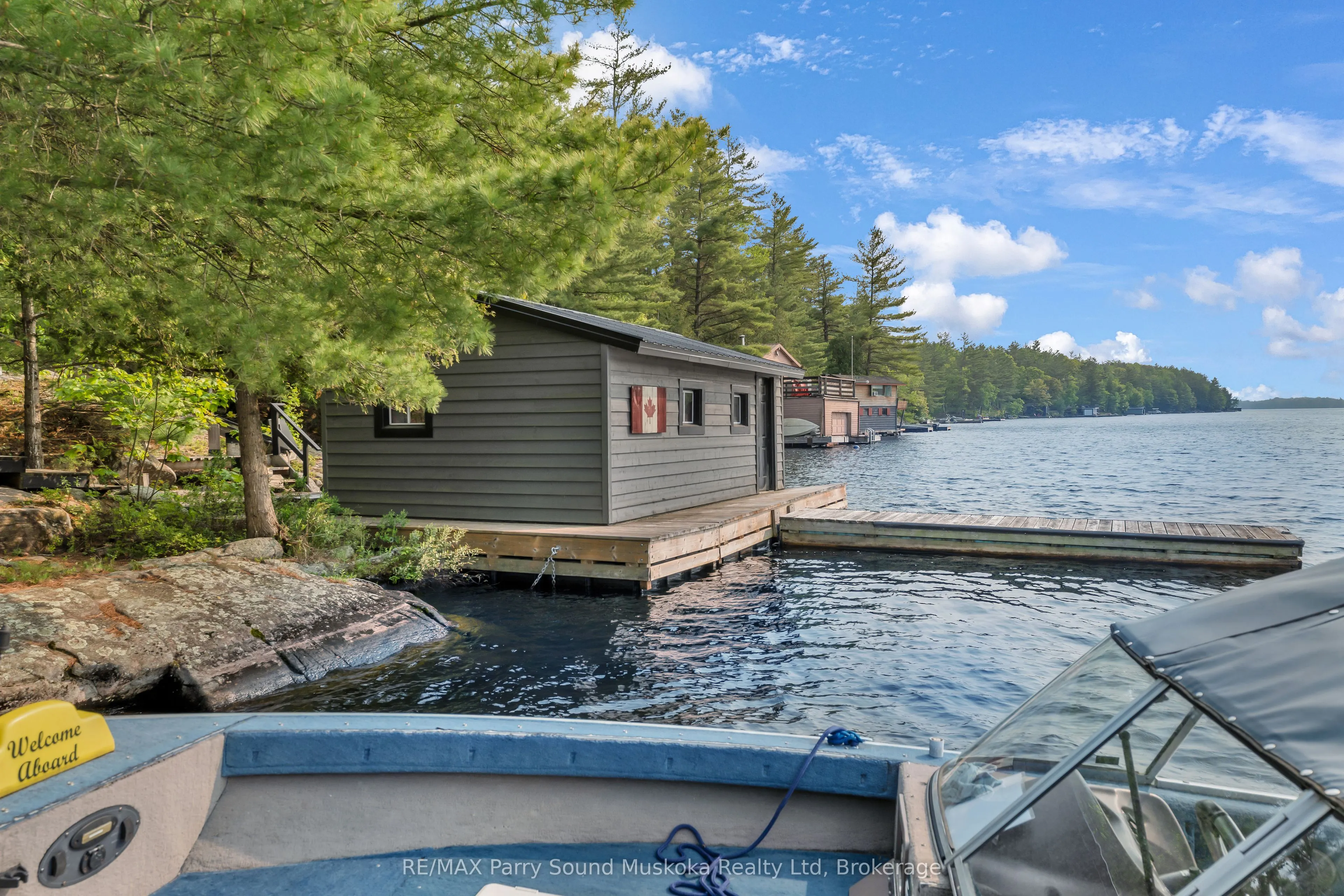 109 Healey Lake