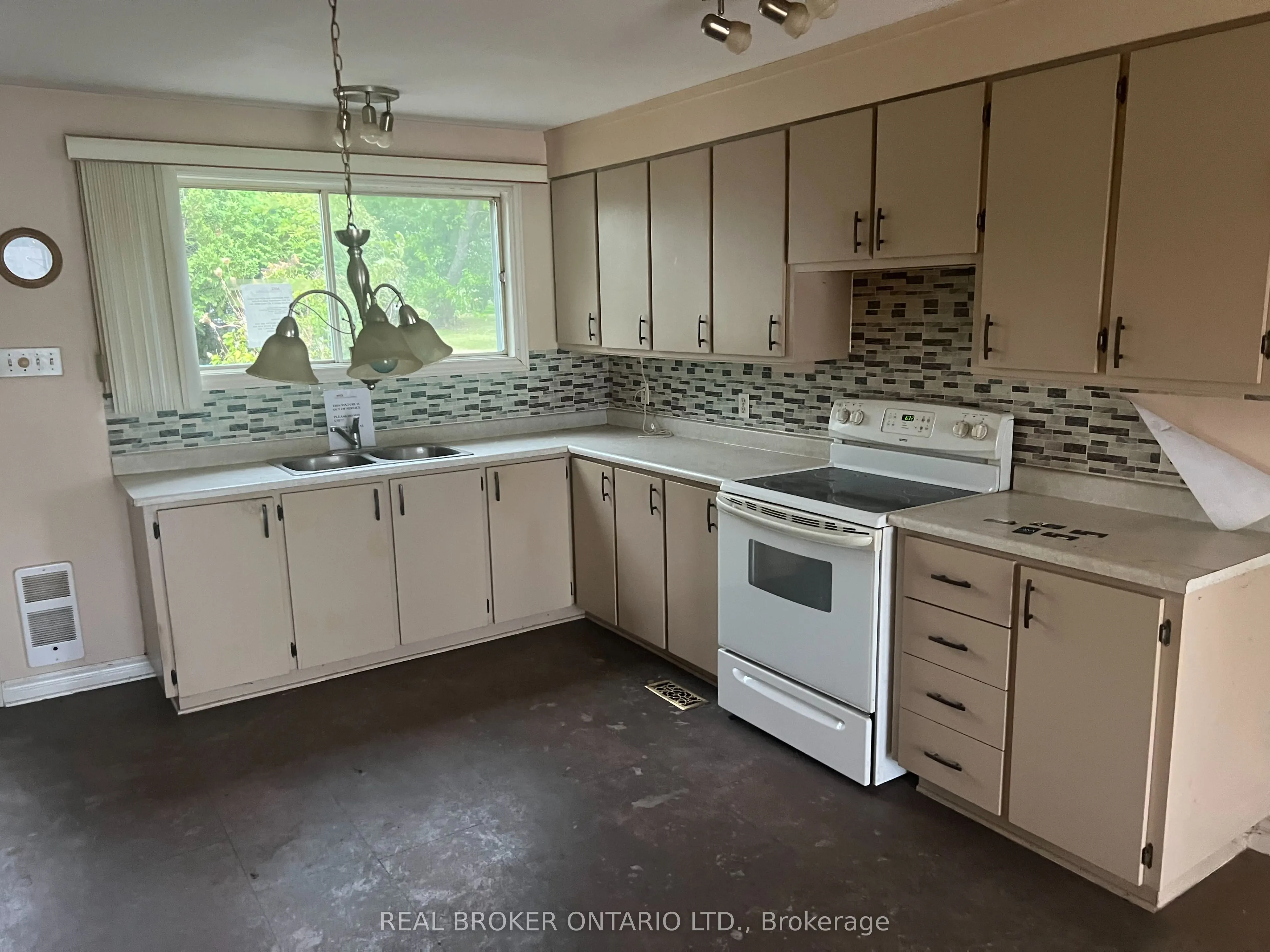 305 Concession Rd 1 Road