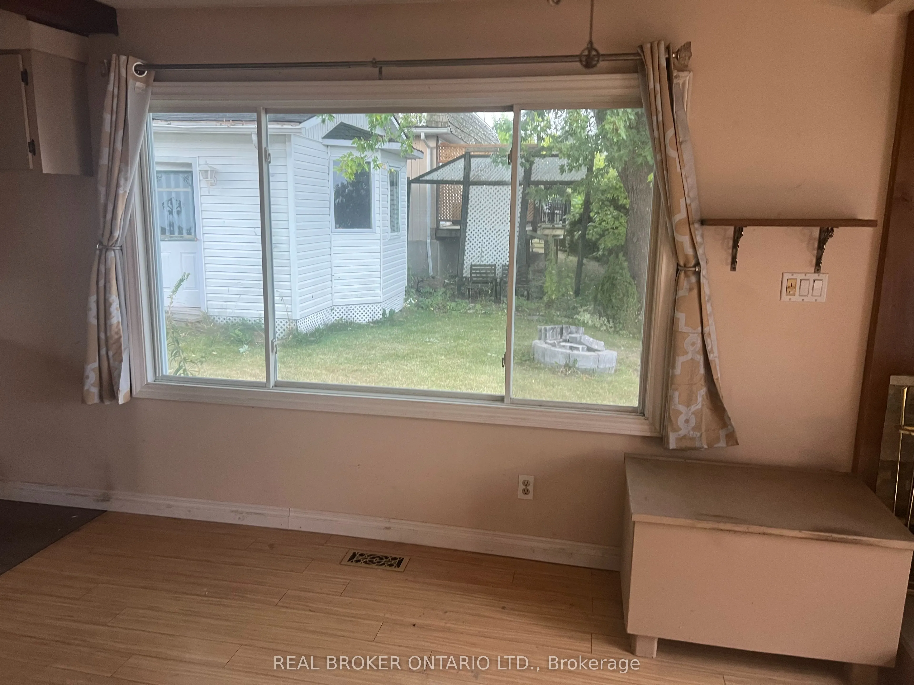 305 Concession Rd 1 Road