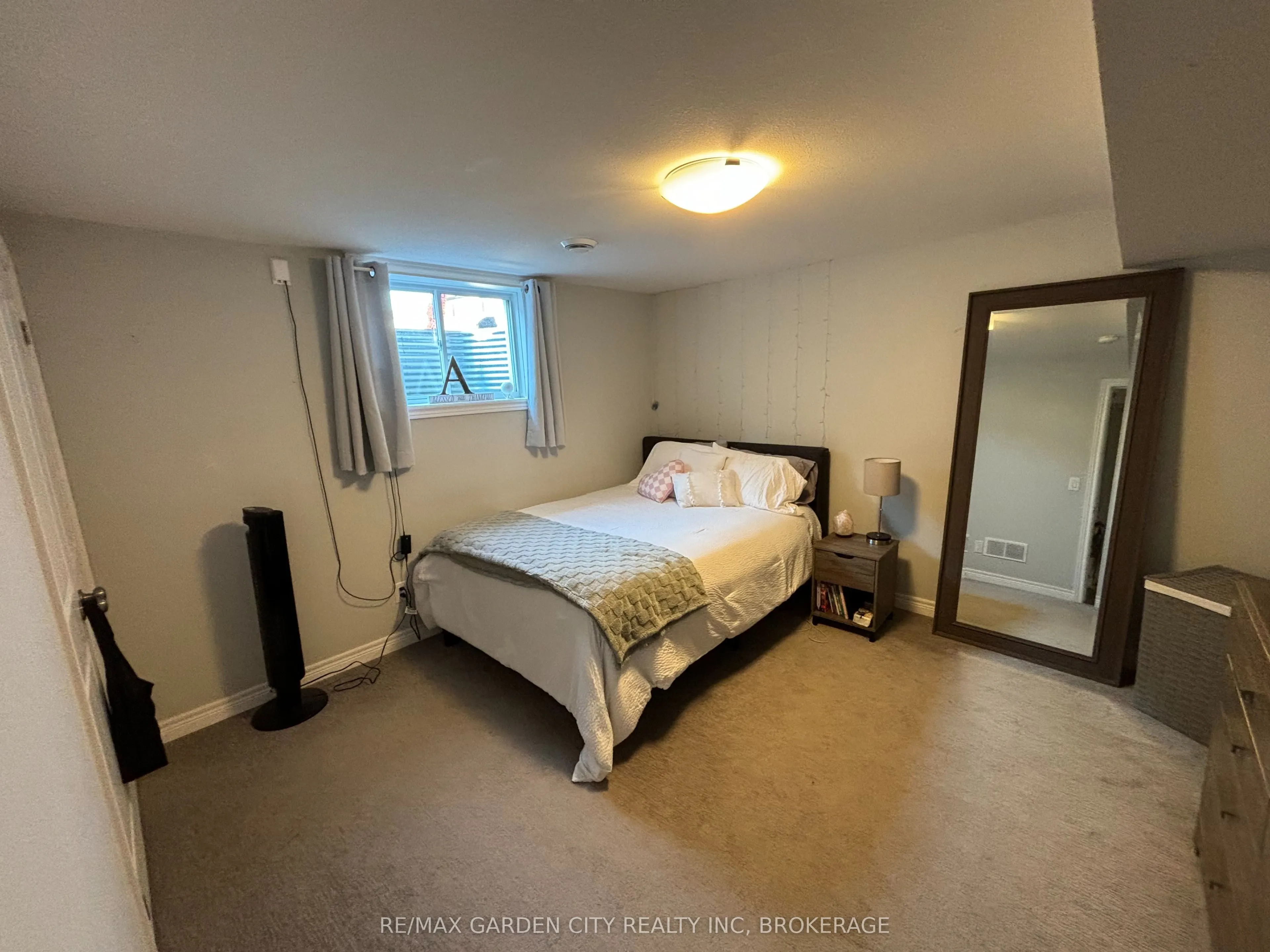 34 BOUNTY Avenue, #LOWER