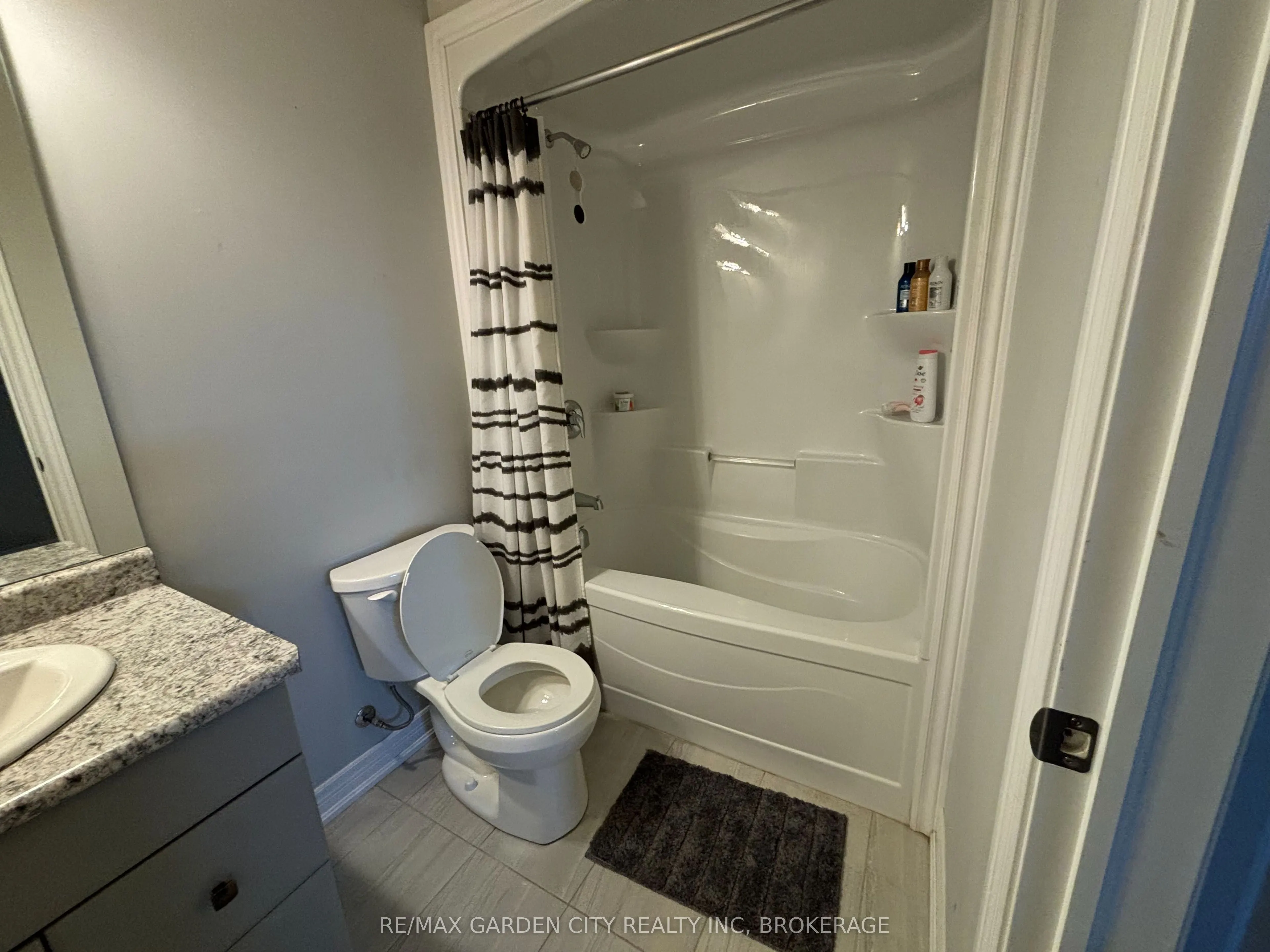 34 BOUNTY Avenue, #LOWER