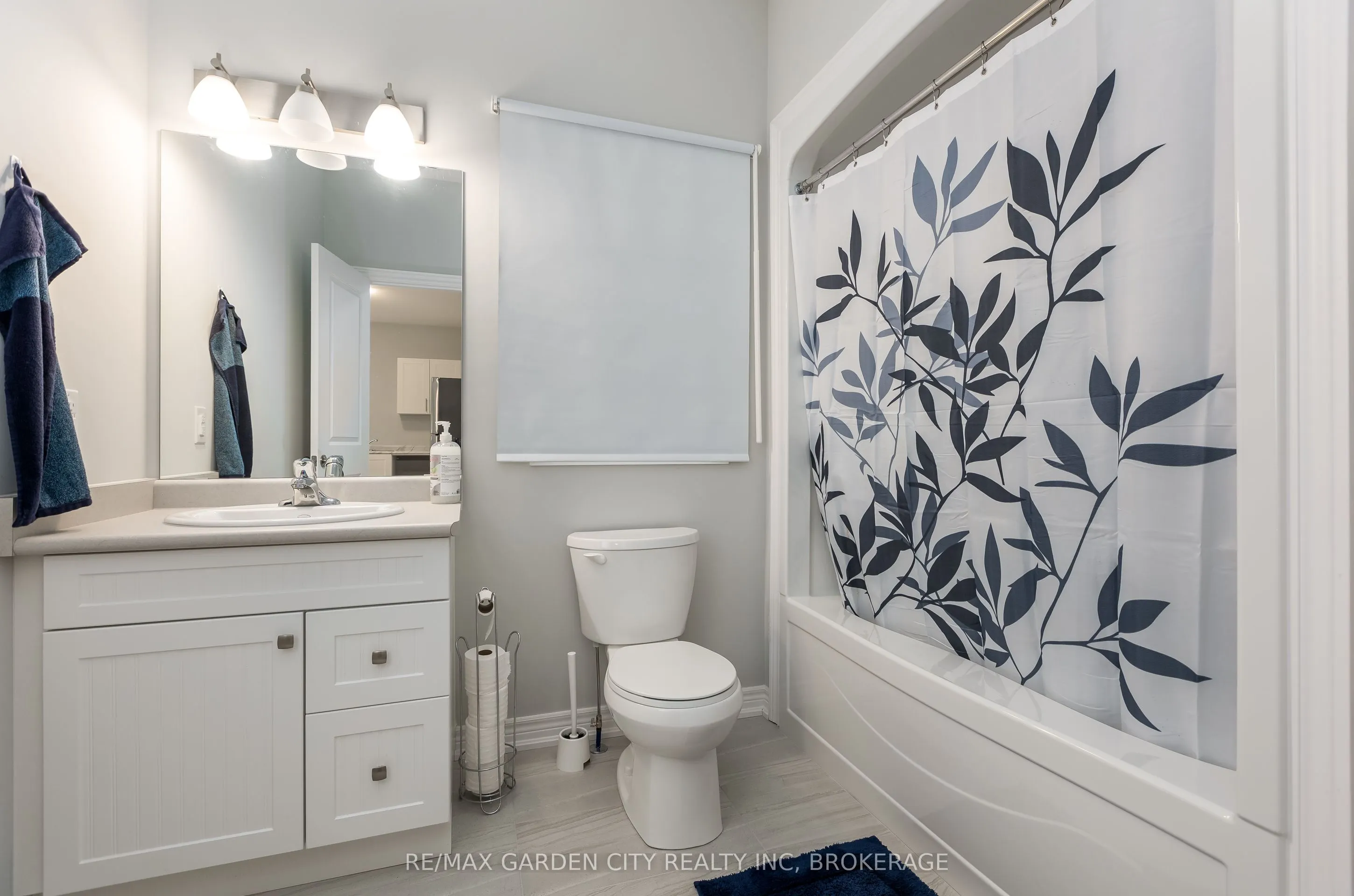 34 Bounty Avenue, #UPPER