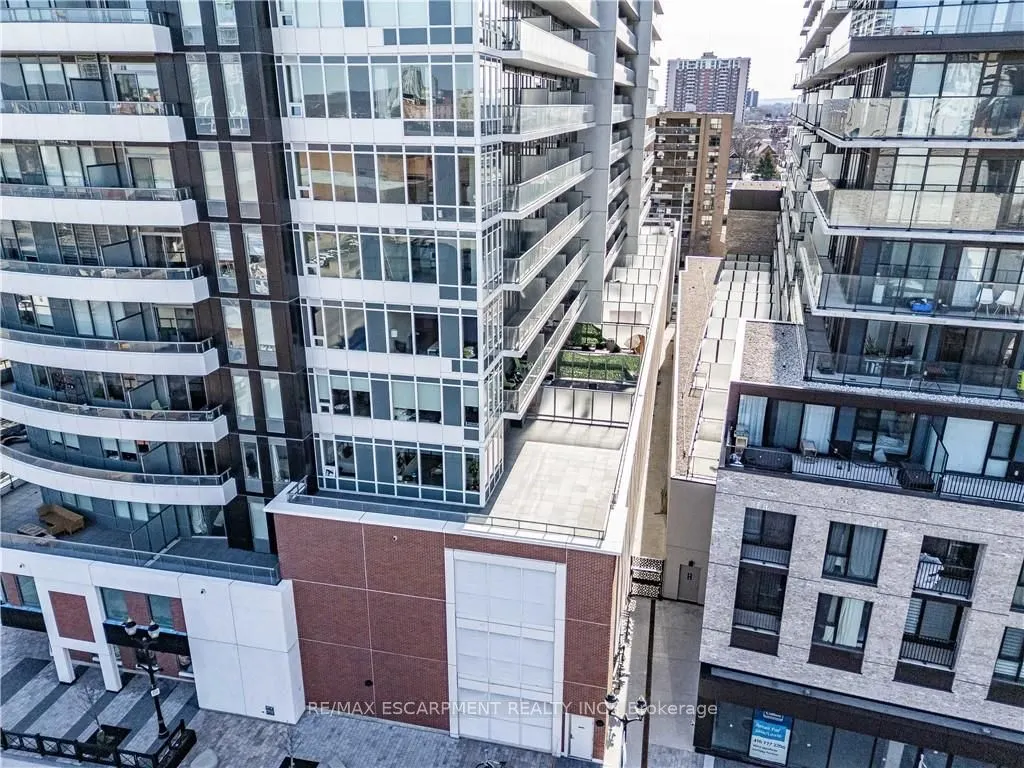 212 King William Street E, #415