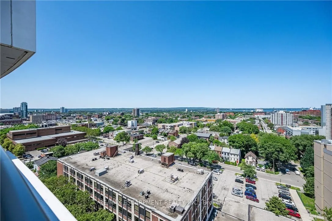 212 King William Street E, #415
