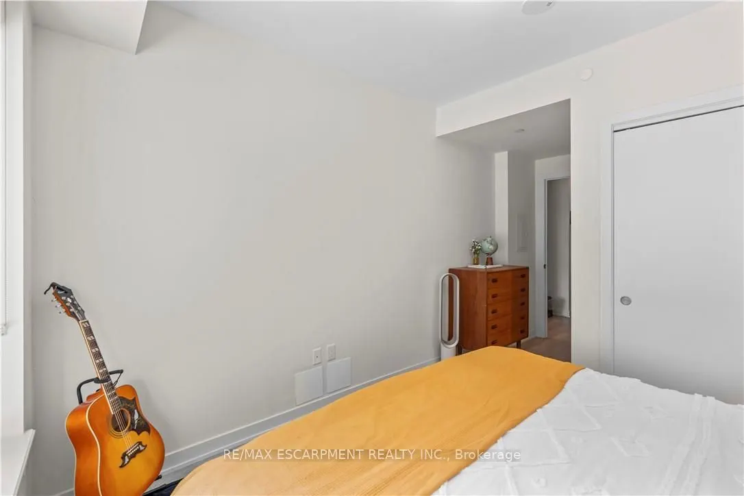 212 King William Street E, #415