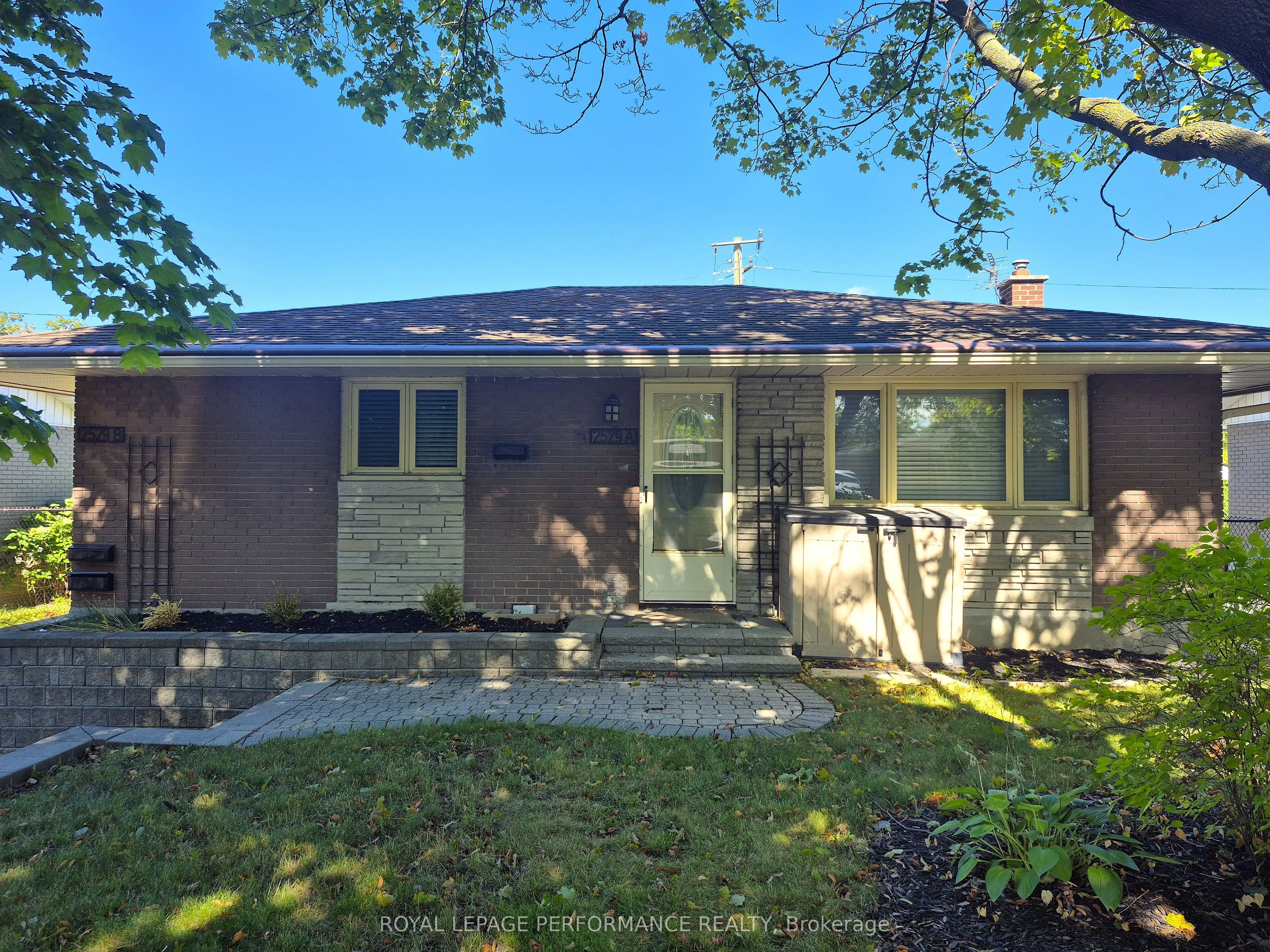 2529 ROMAN Avenue, #A