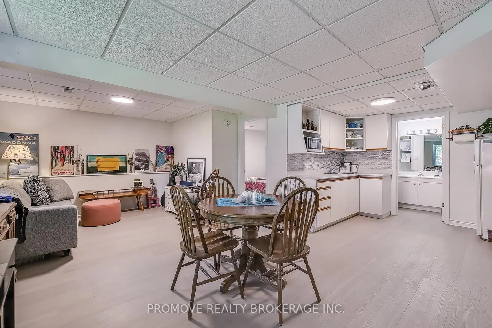 137 Lou's Boulevard
