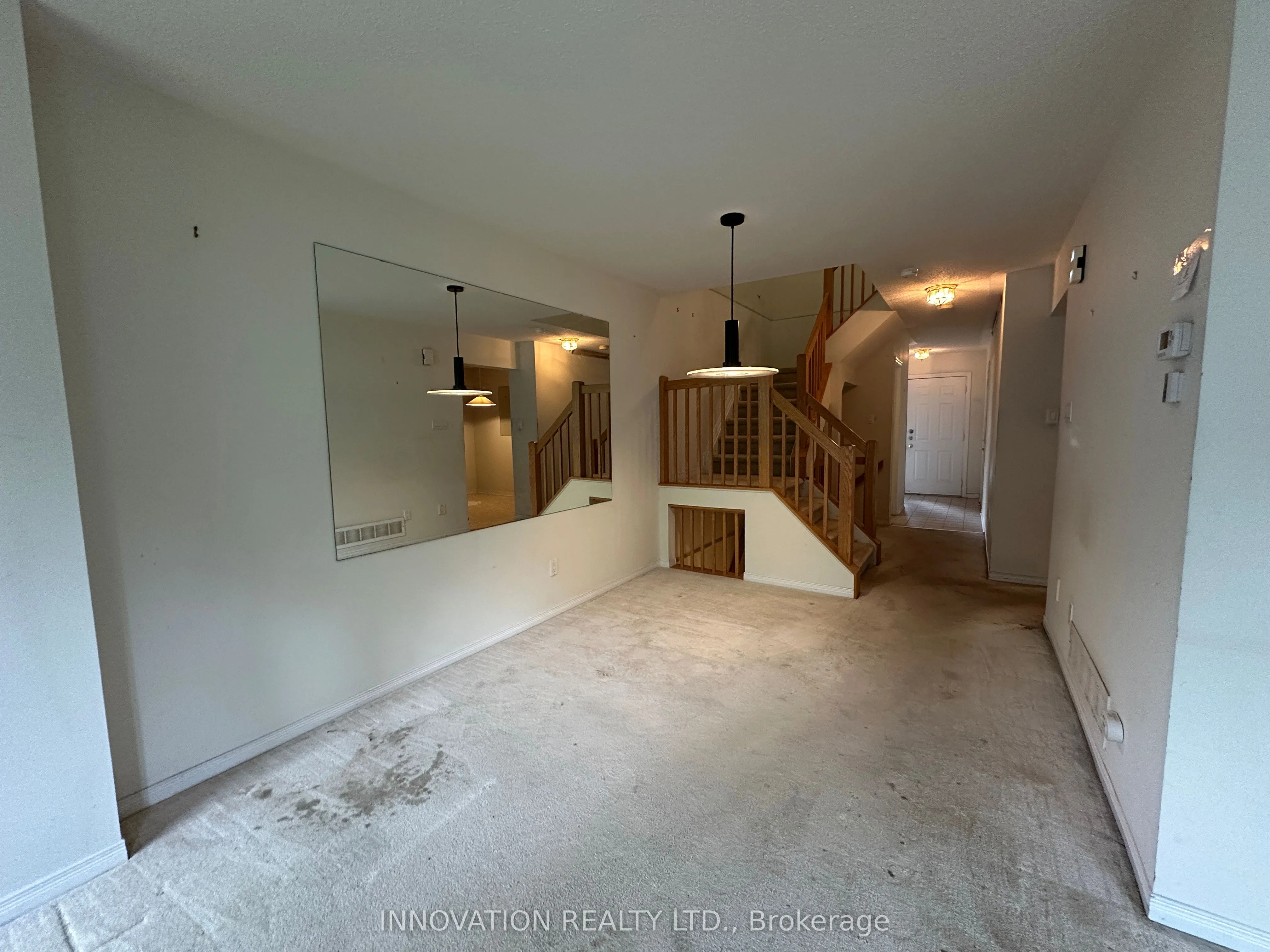 5 Roblyn Way