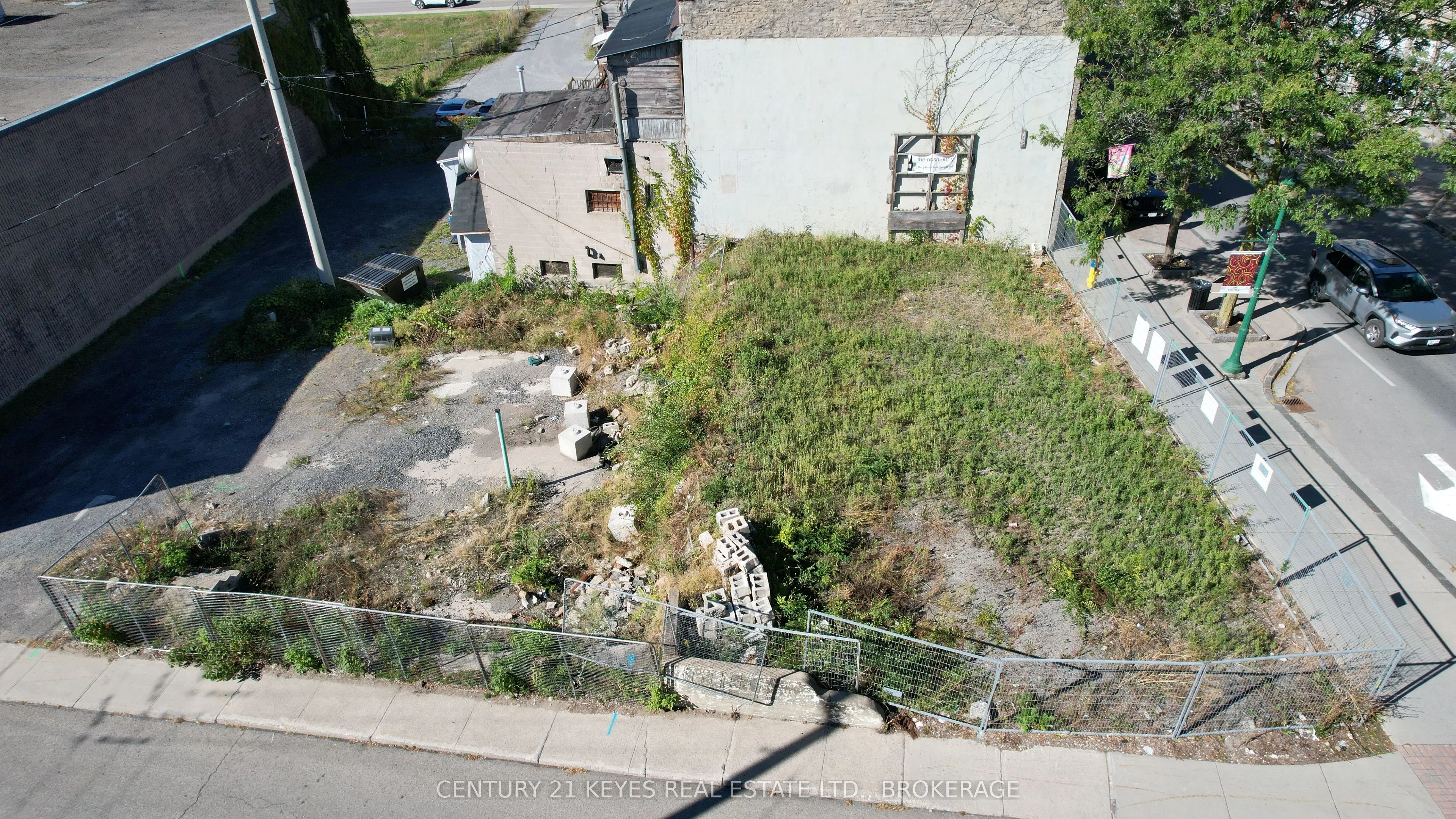 205 King Street W