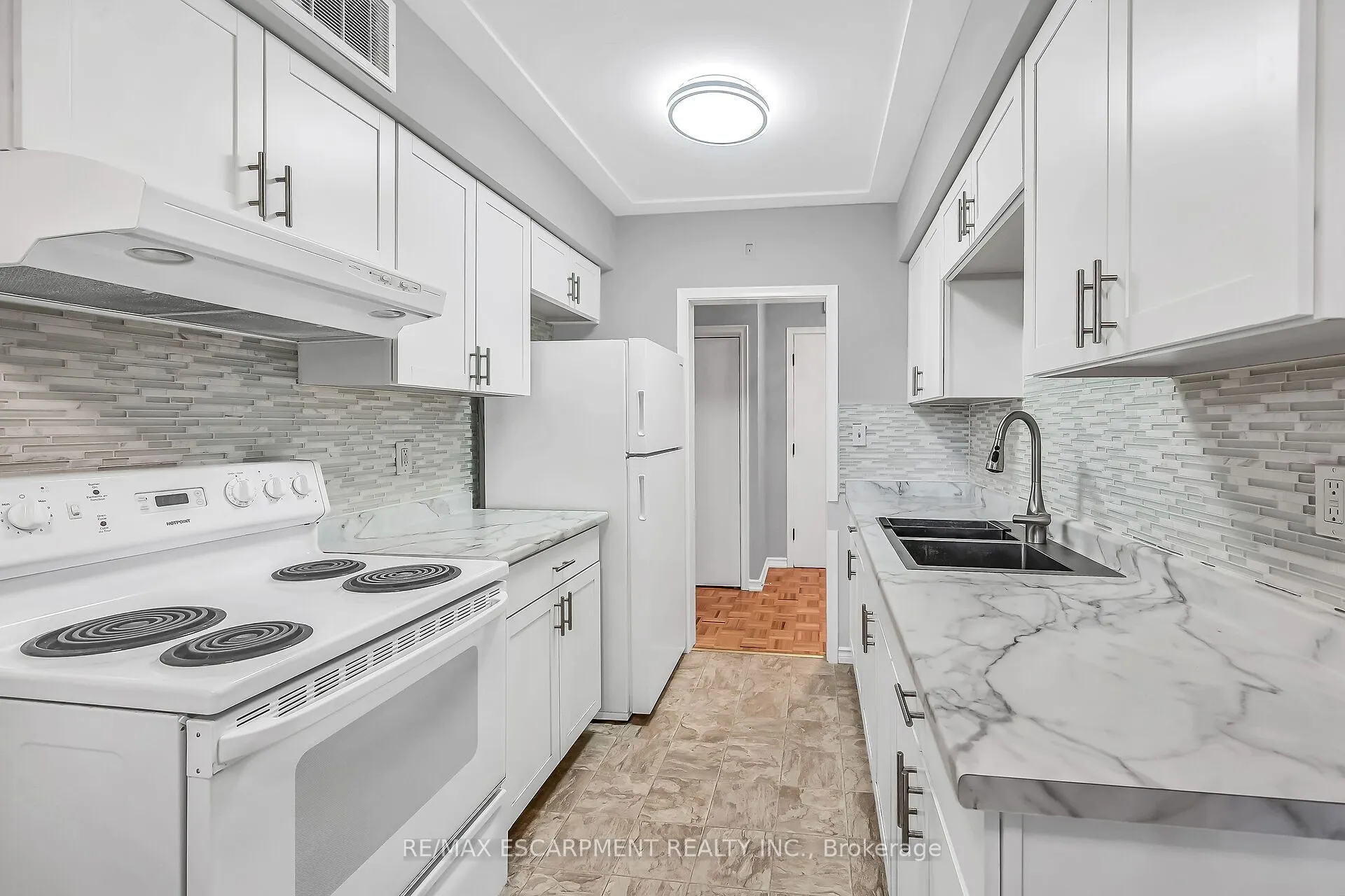 11 Woodman Drive S, #103