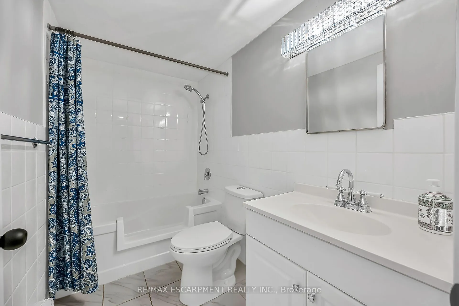 11 Woodman Drive S, #103