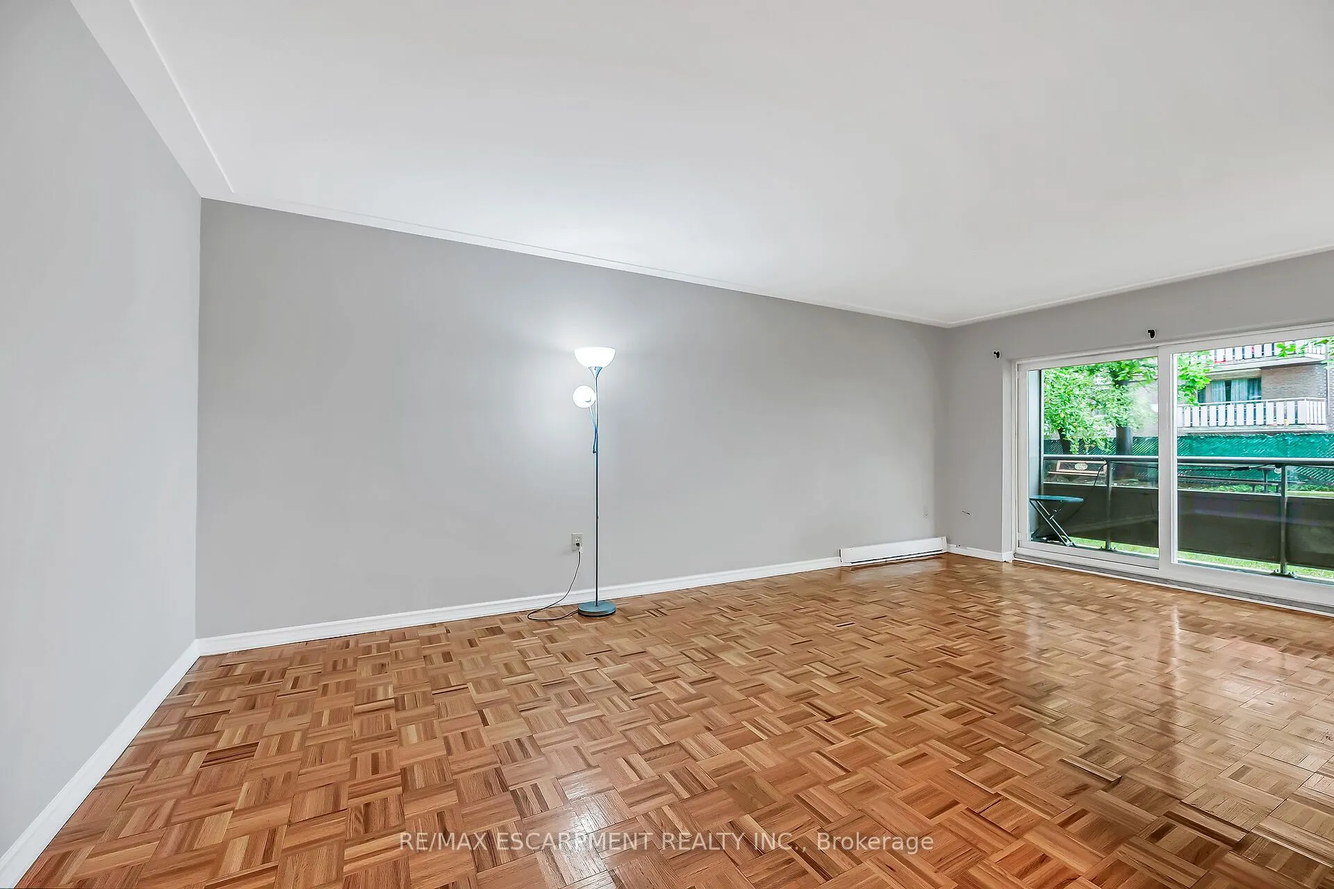 11 Woodman Drive S, #103
