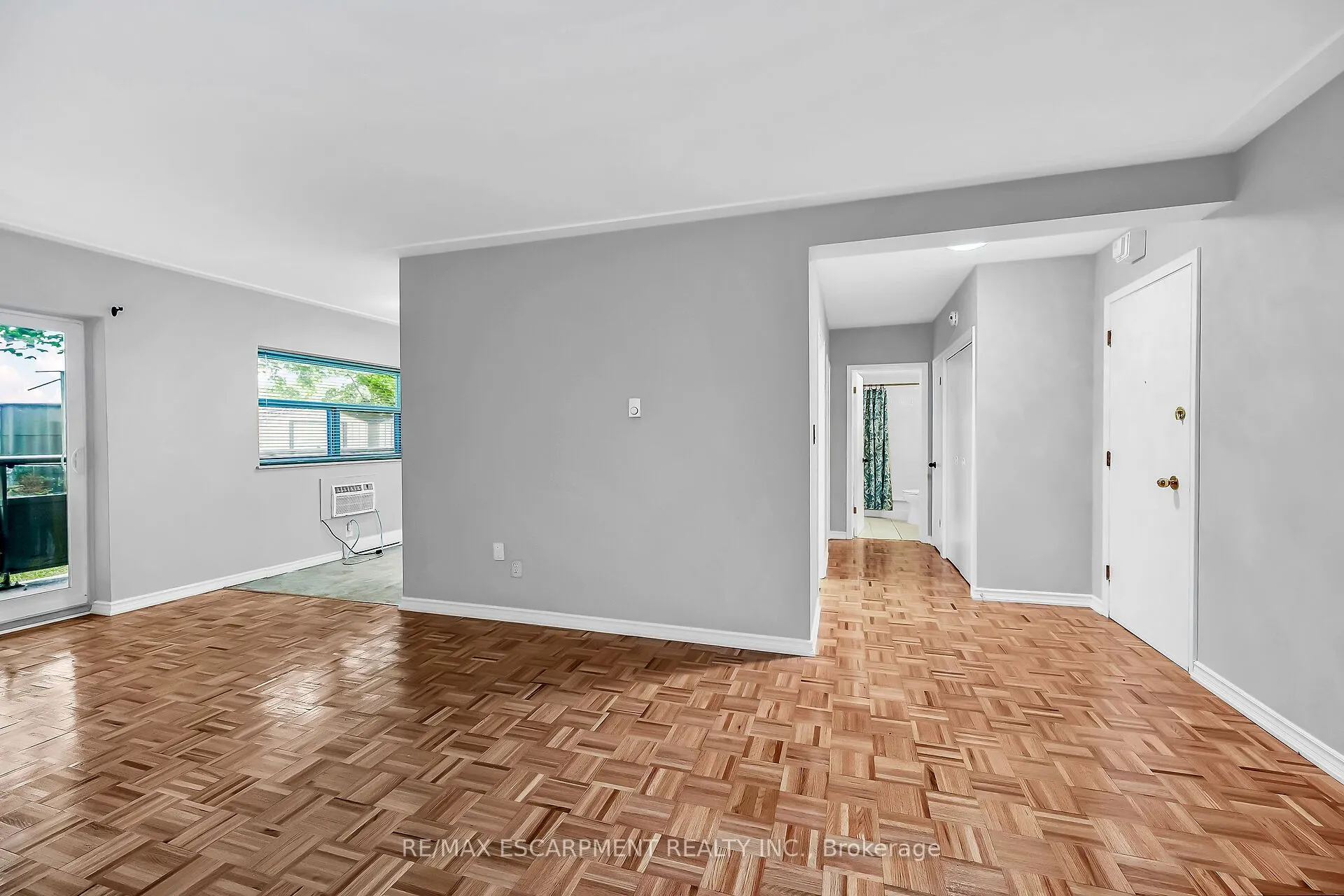 11 Woodman Drive S, #103