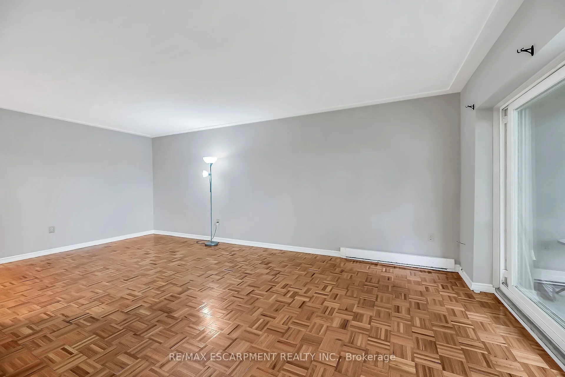 11 Woodman Drive S, #103