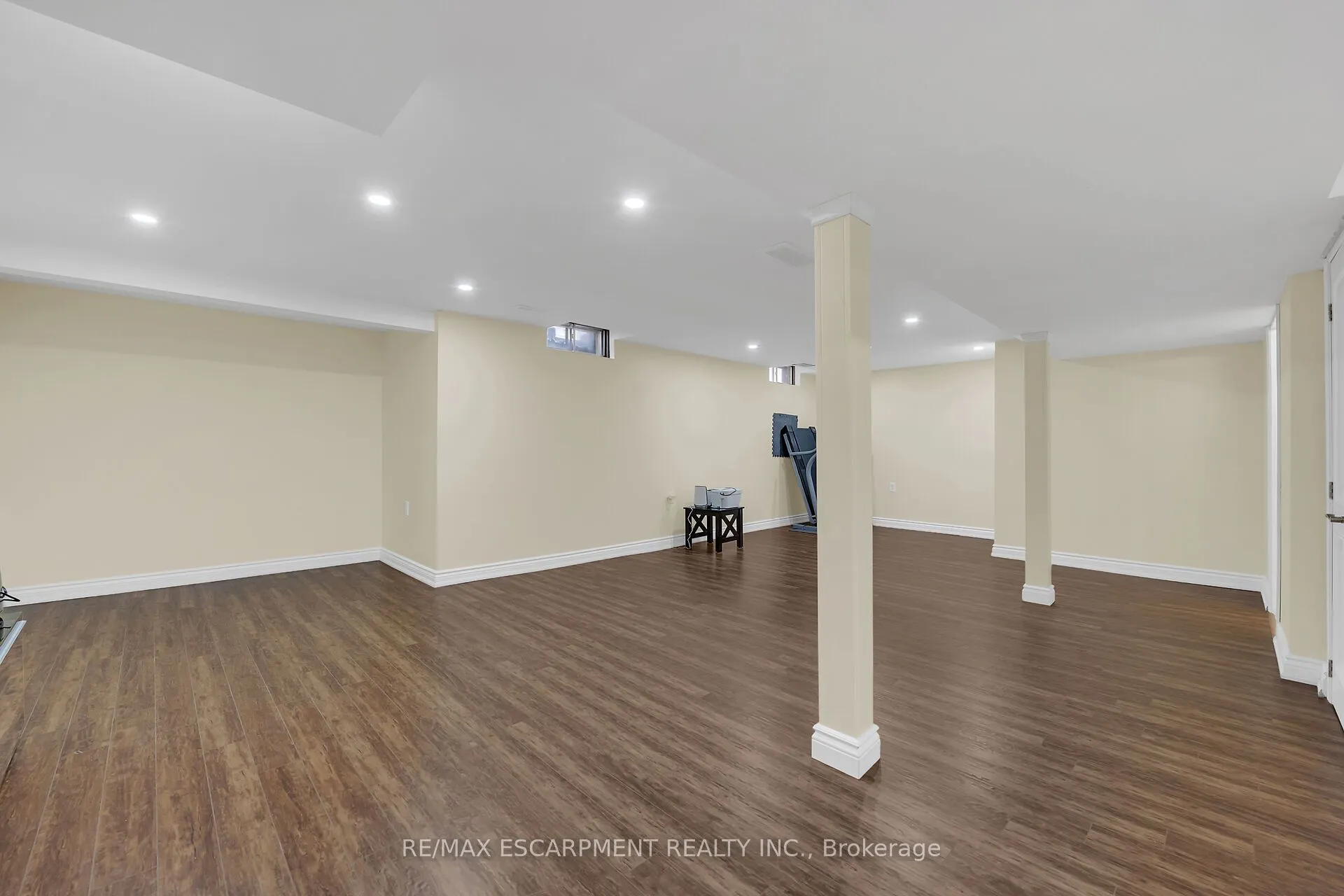 125 VALERA Drive E