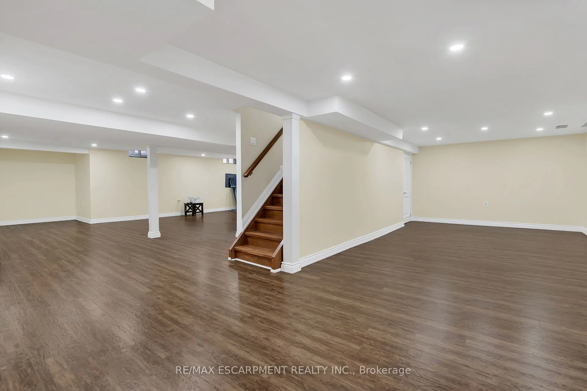 125 VALERA Drive E