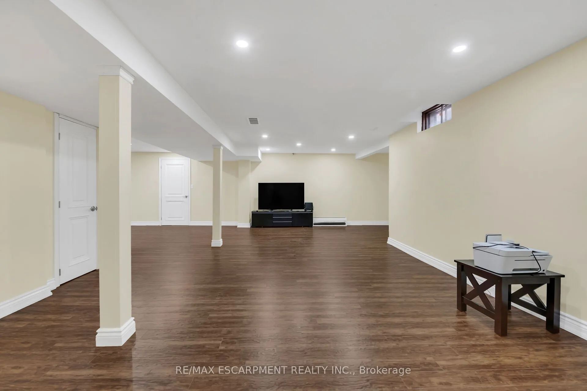125 VALERA Drive E