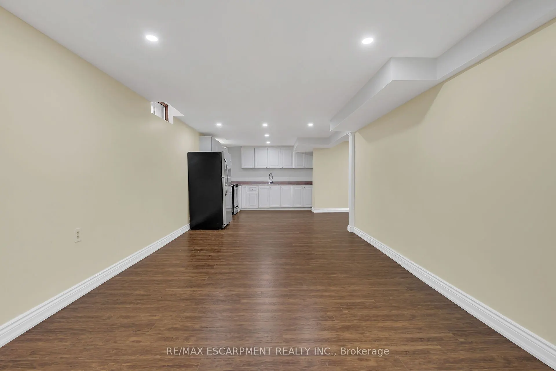 125 VALERA Drive E