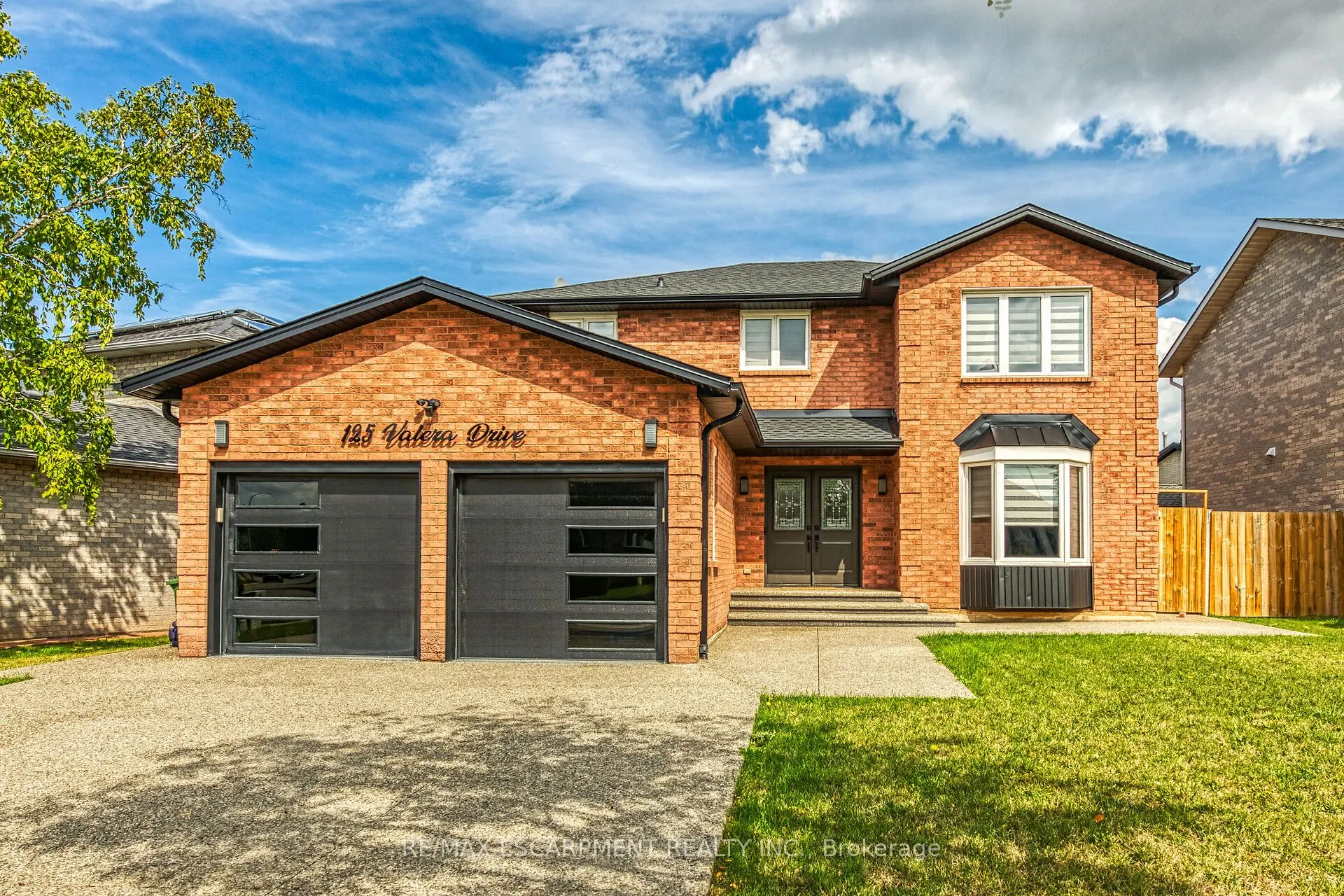 125 VALERA Drive E