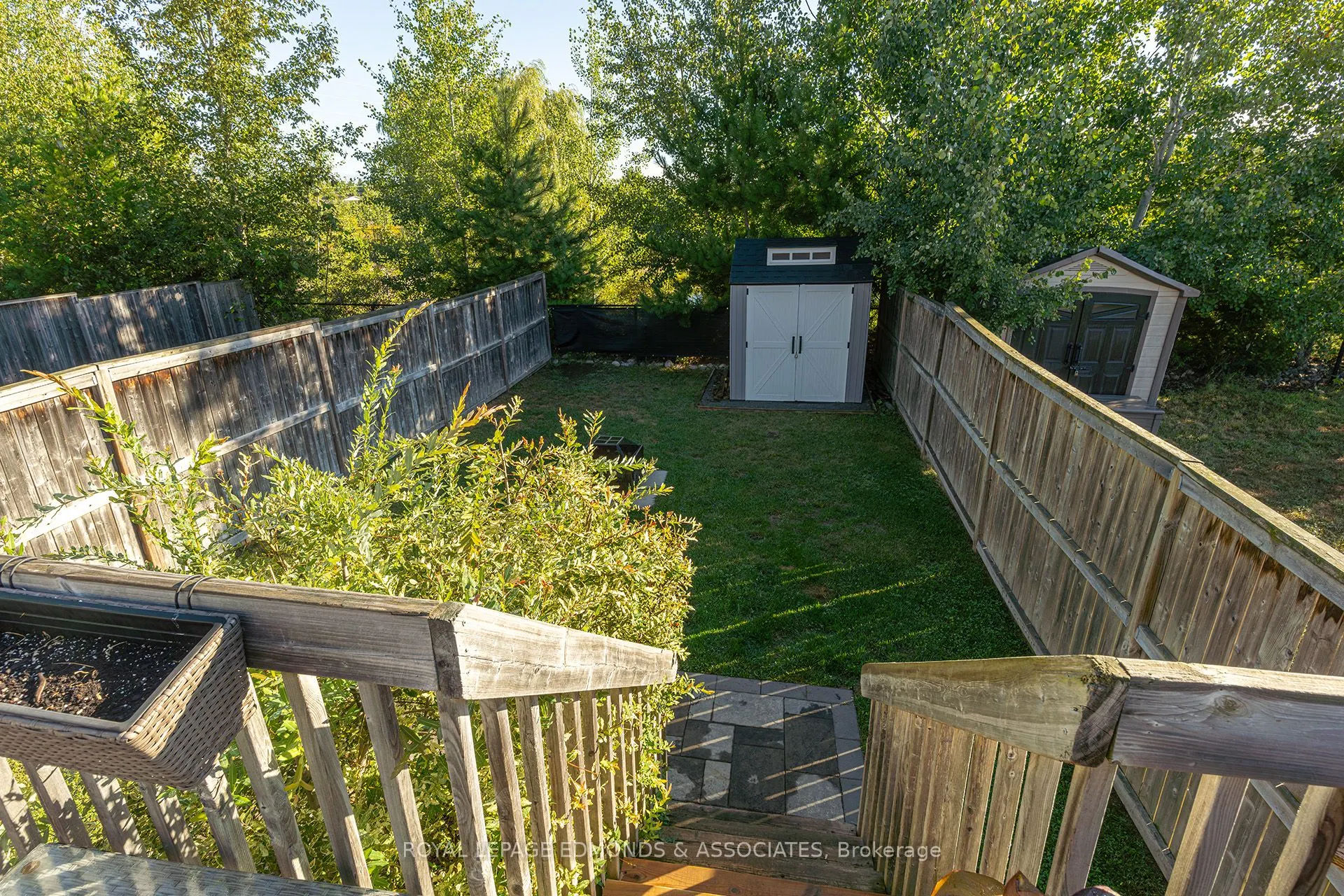 22 Renfrew Street