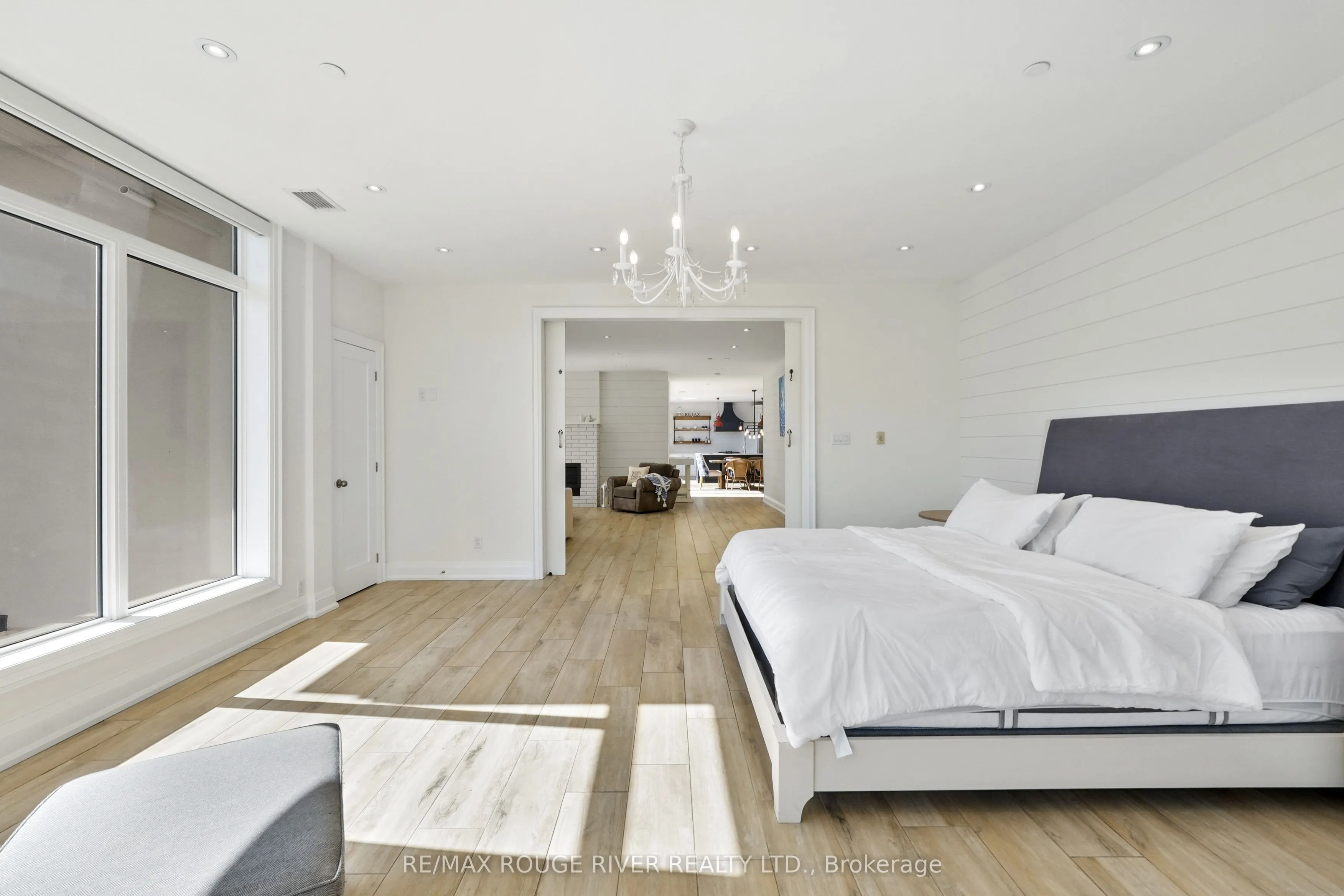 169 Division Street, #301