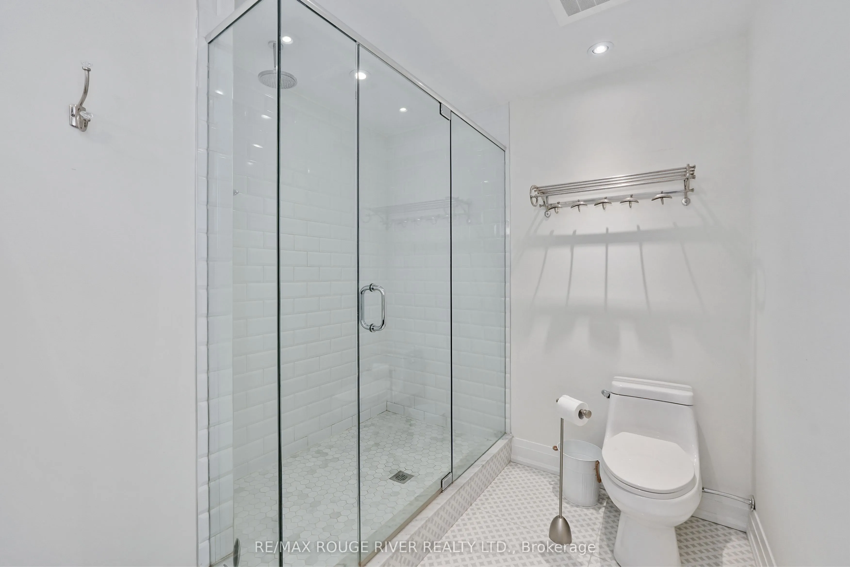 169 Division Street, #301