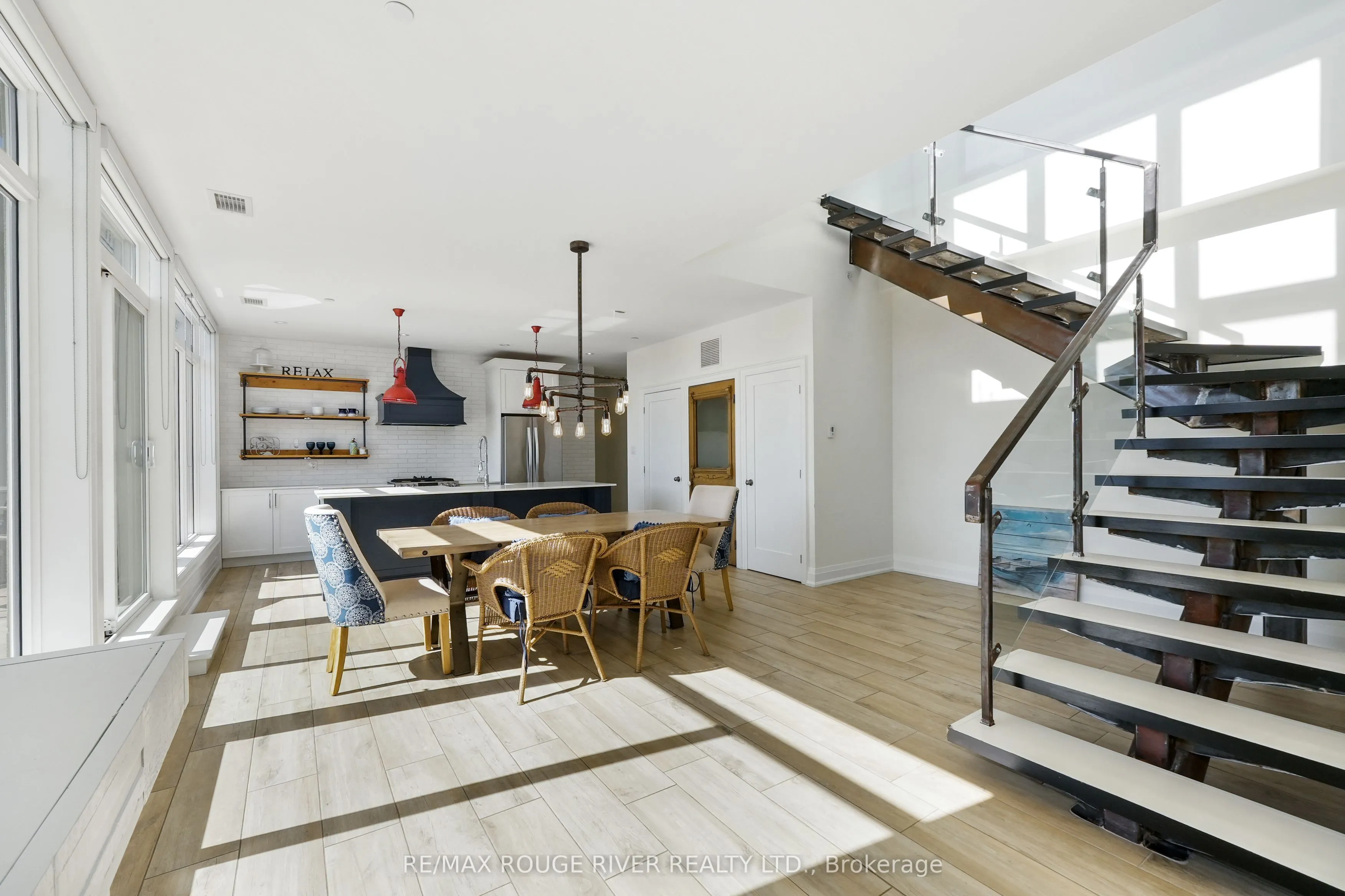 169 Division Street, #301