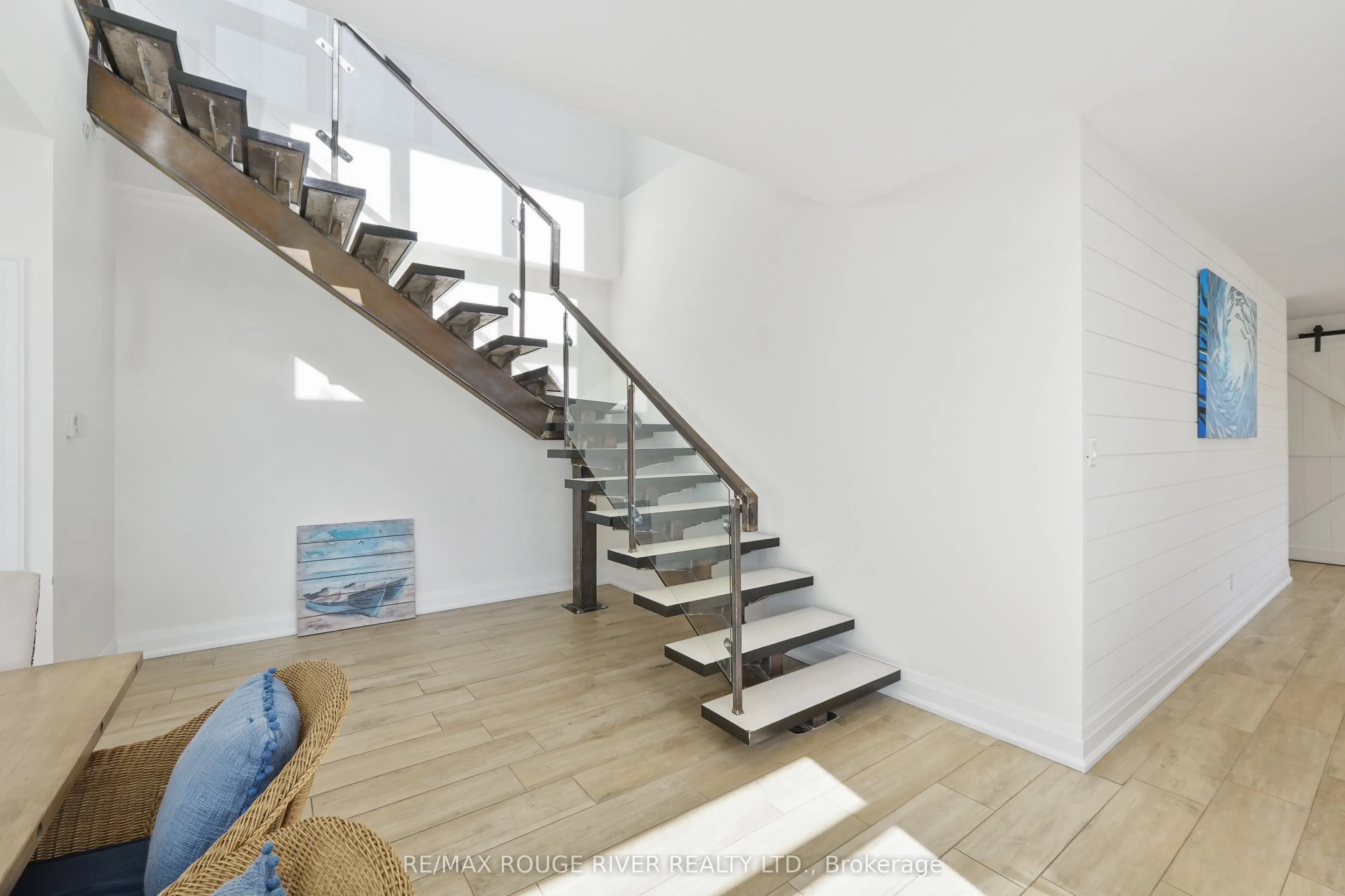 169 Division Street, #301