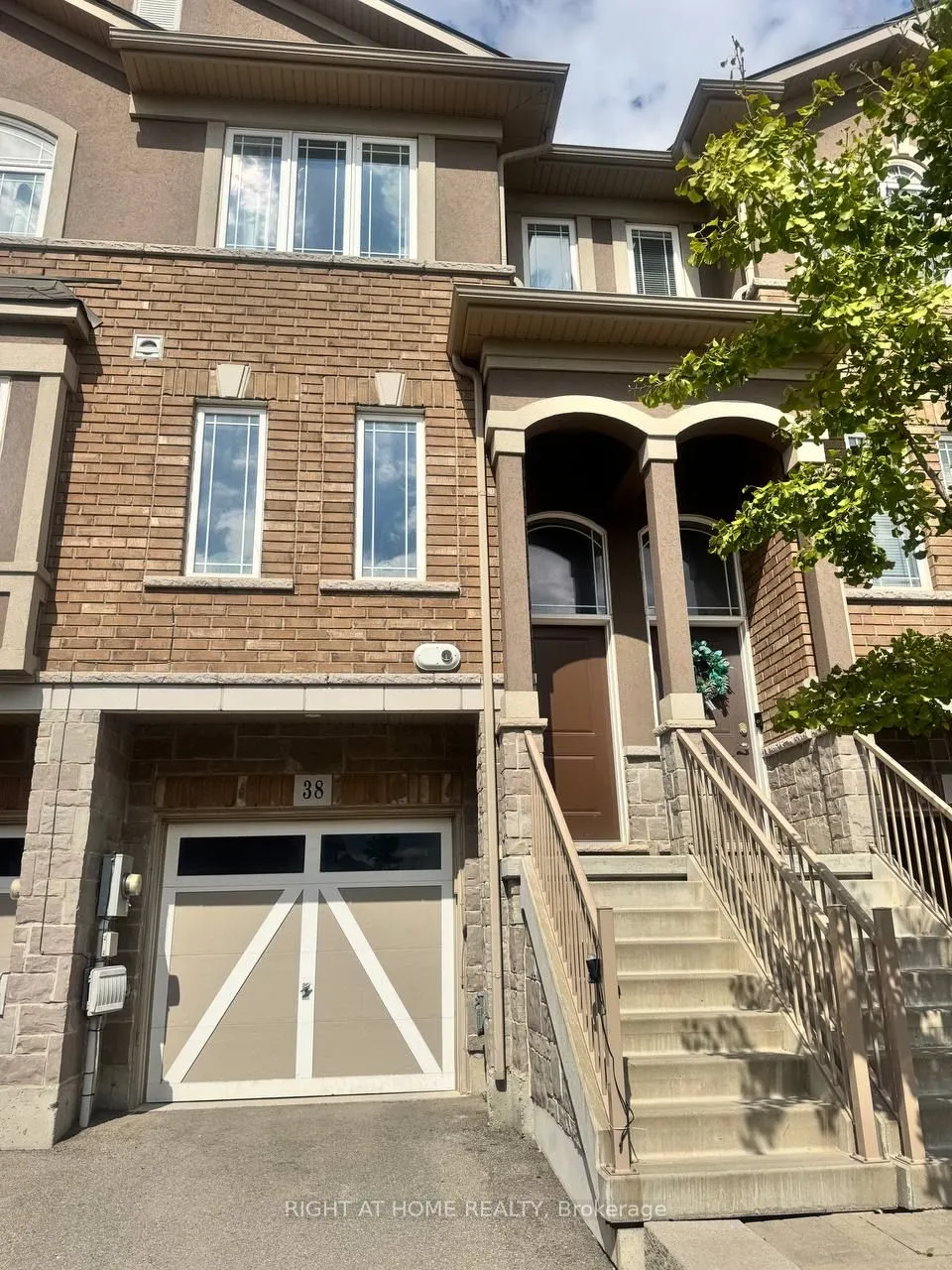 38 Bloom Crescent