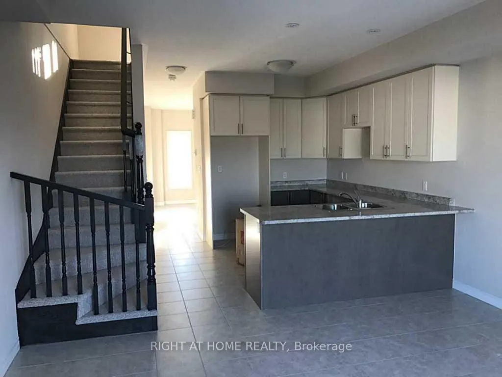 38 Bloom Crescent