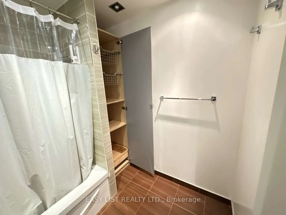 1177 Belanger Avenue, #305