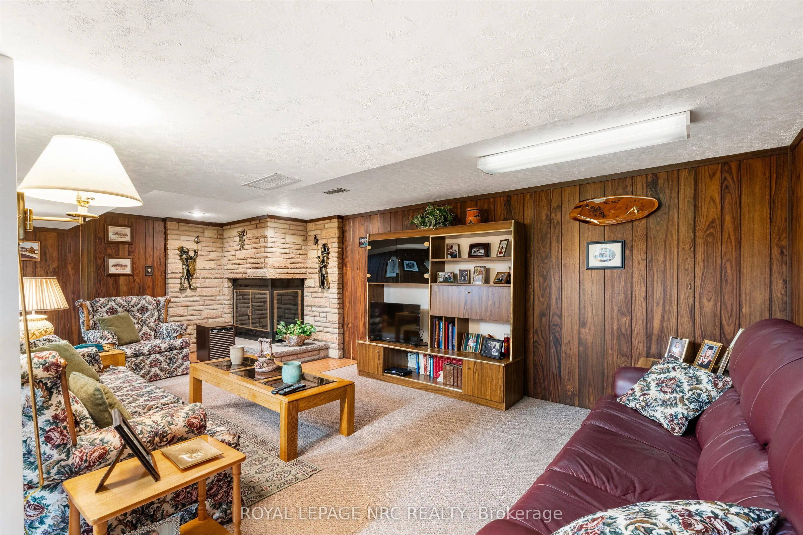 6043 Mayfair Drive