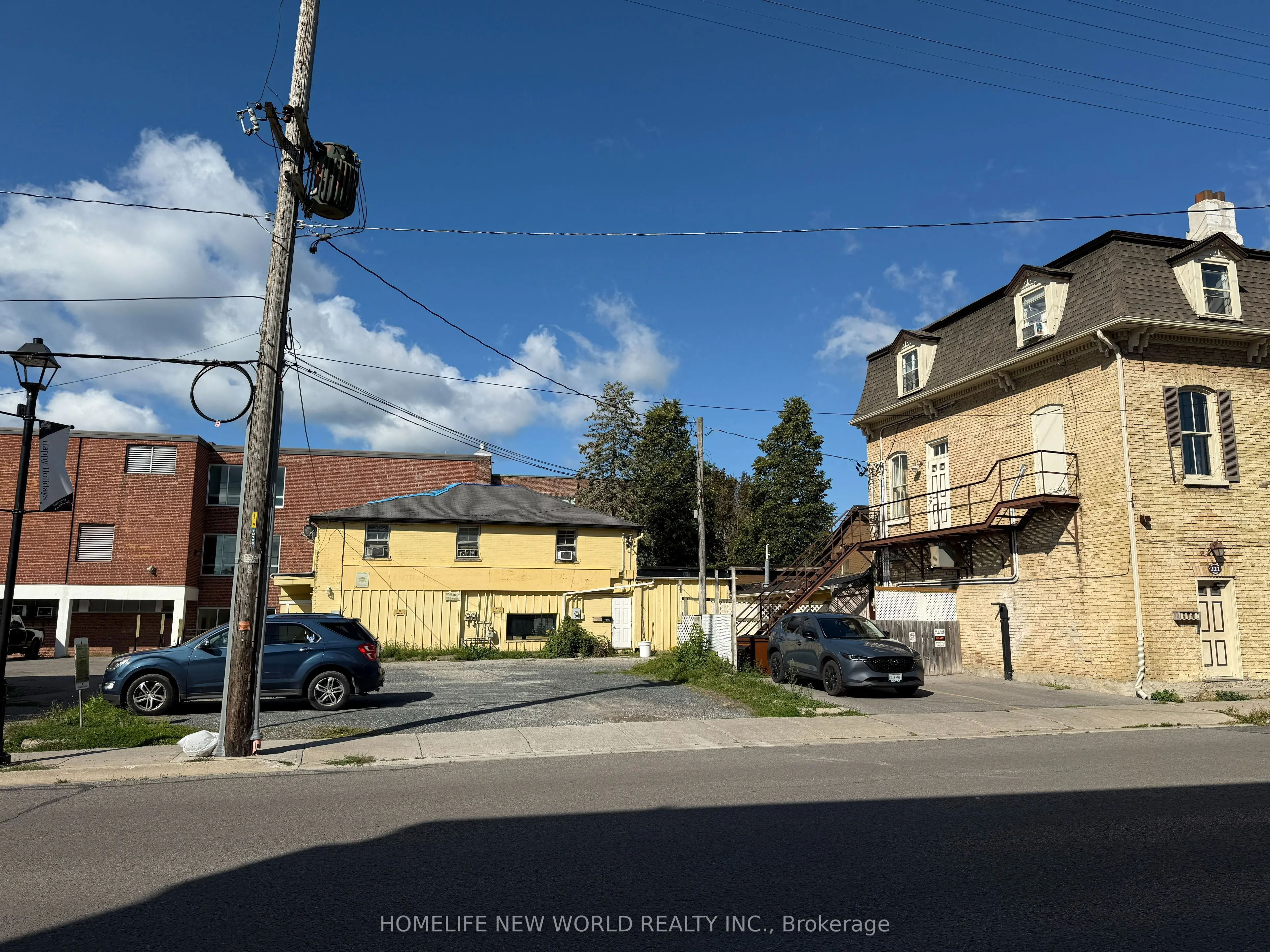 219 Hibernia Street, #Apt B