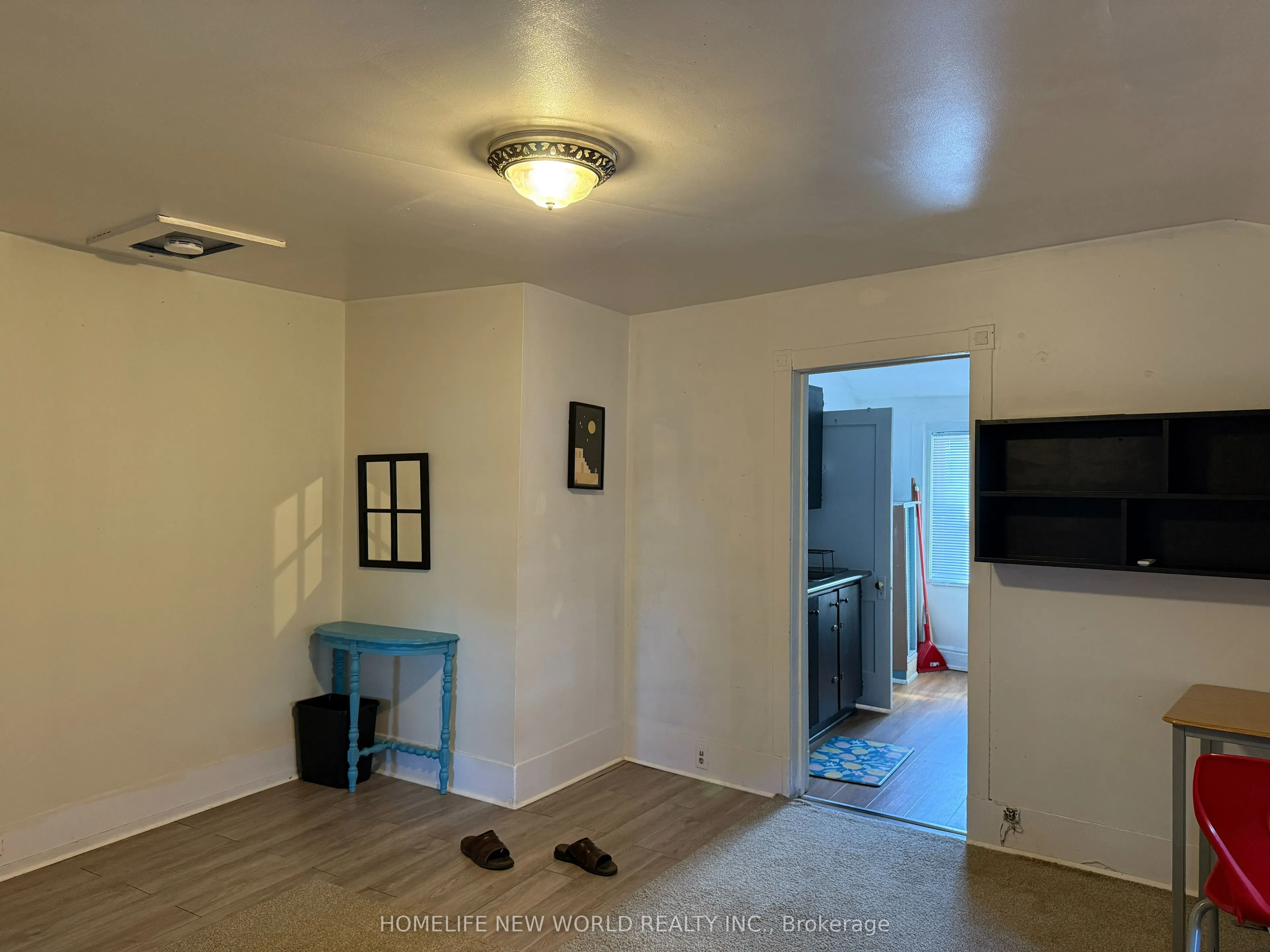 219 Hibernia Street, #Apt B