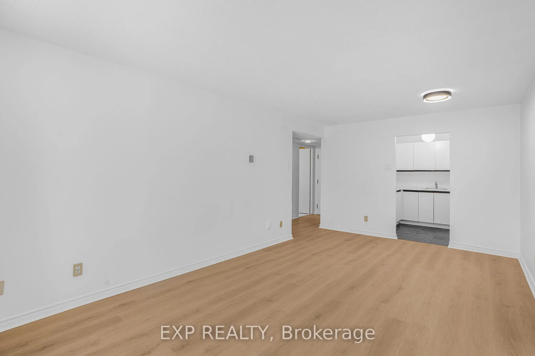 475 Laurier Avenue W, #204