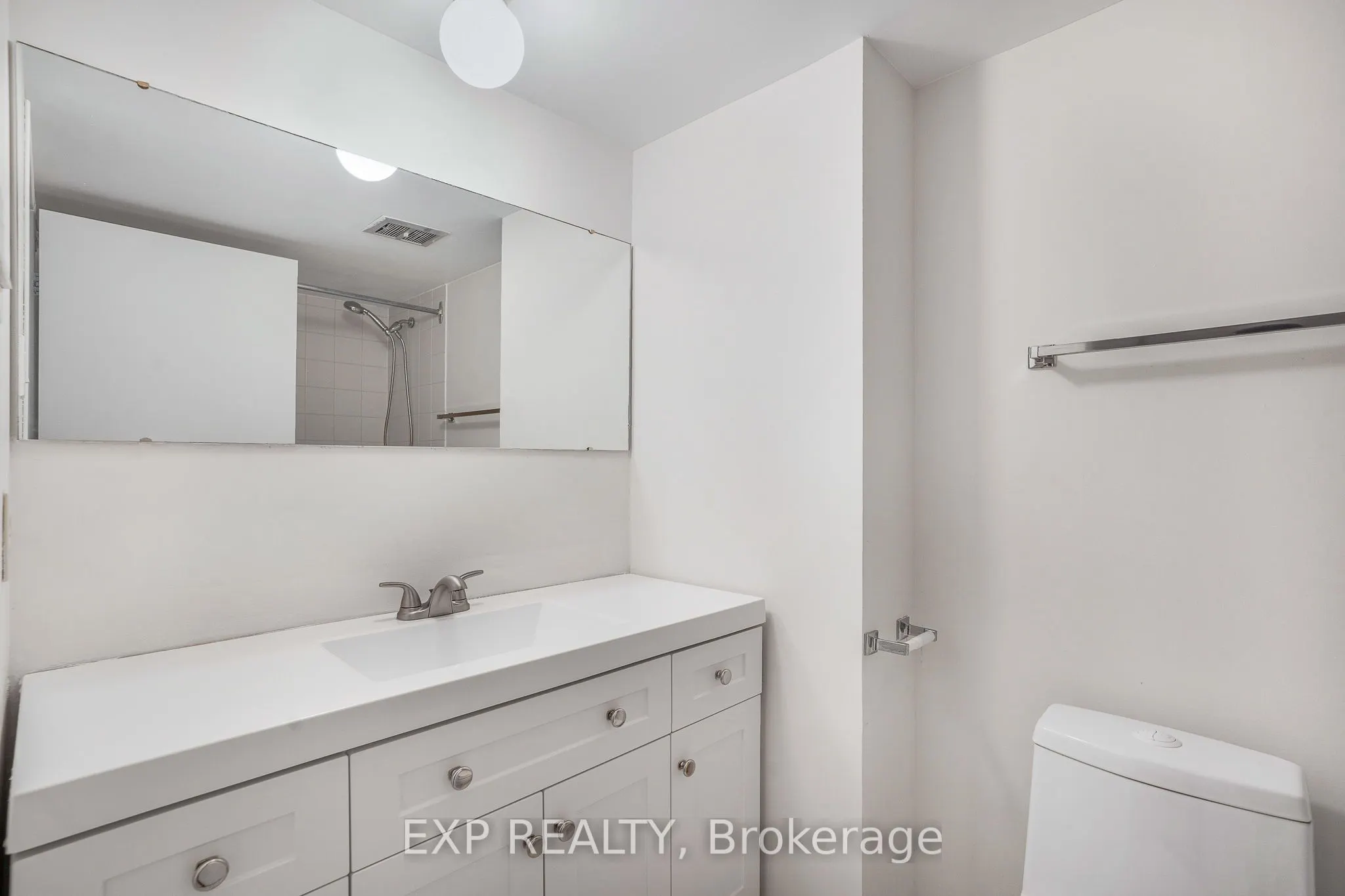 475 Laurier Avenue W, #204