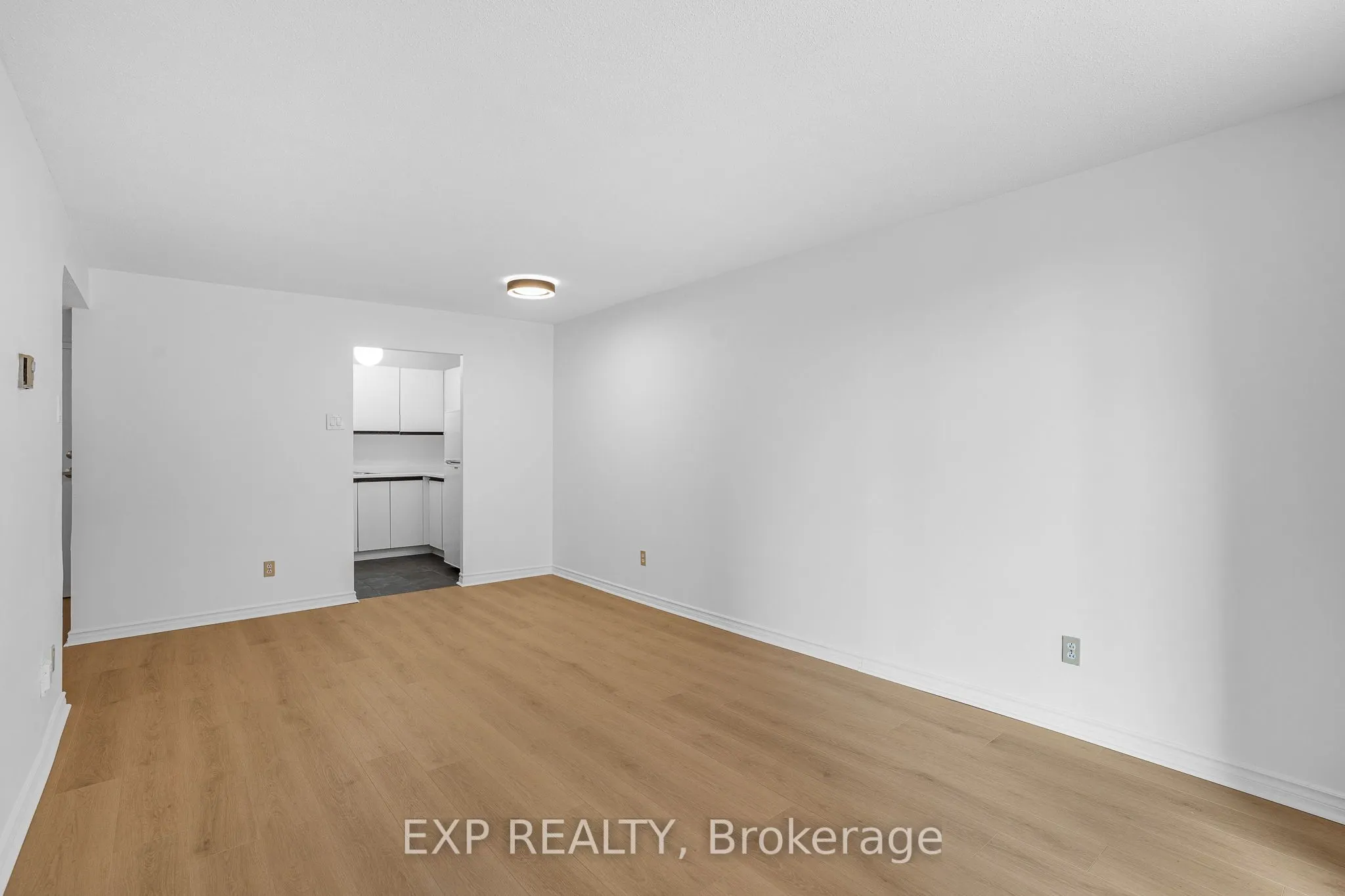 475 Laurier Avenue W, #204
