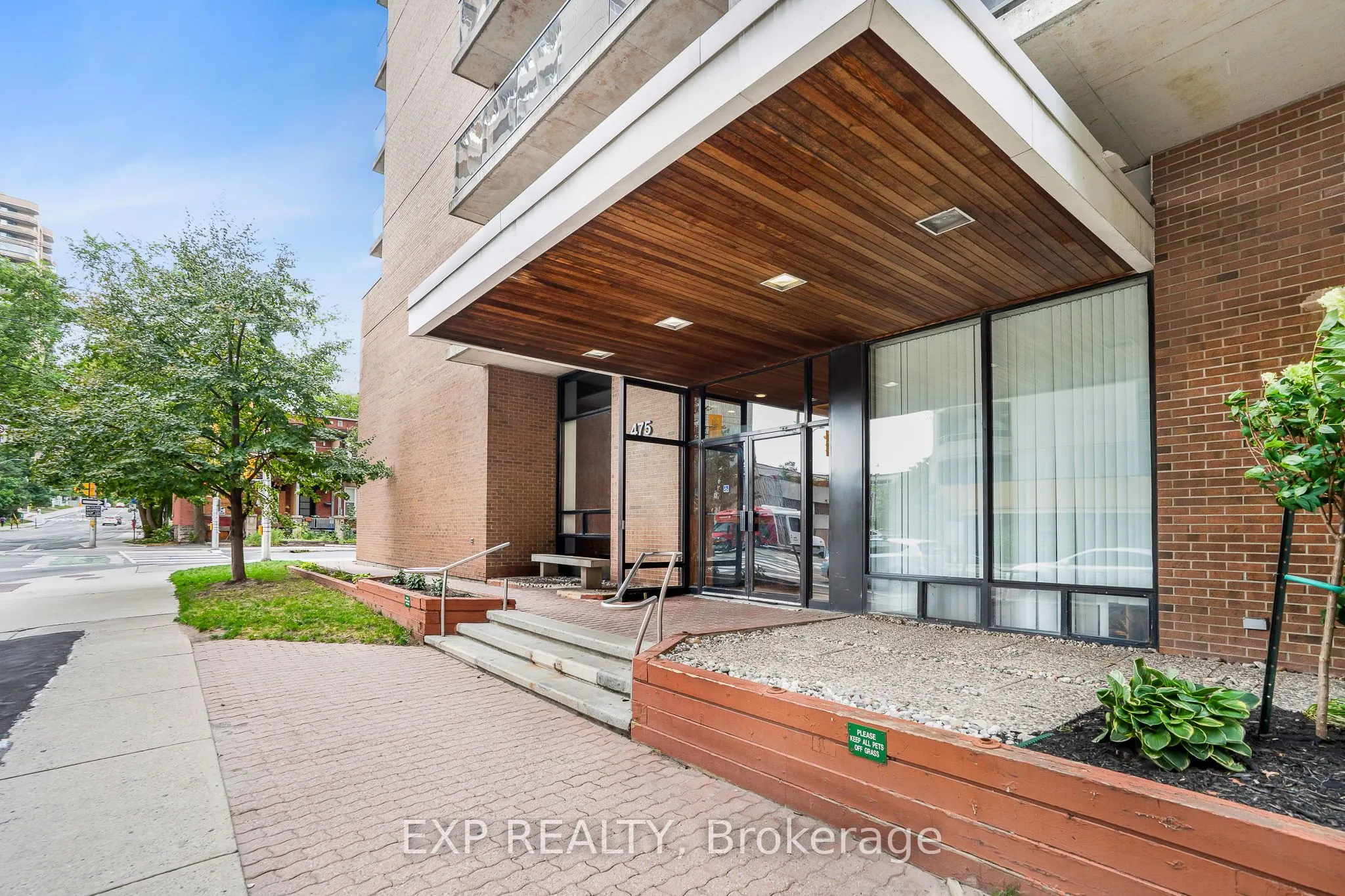 475 Laurier Avenue W, #204