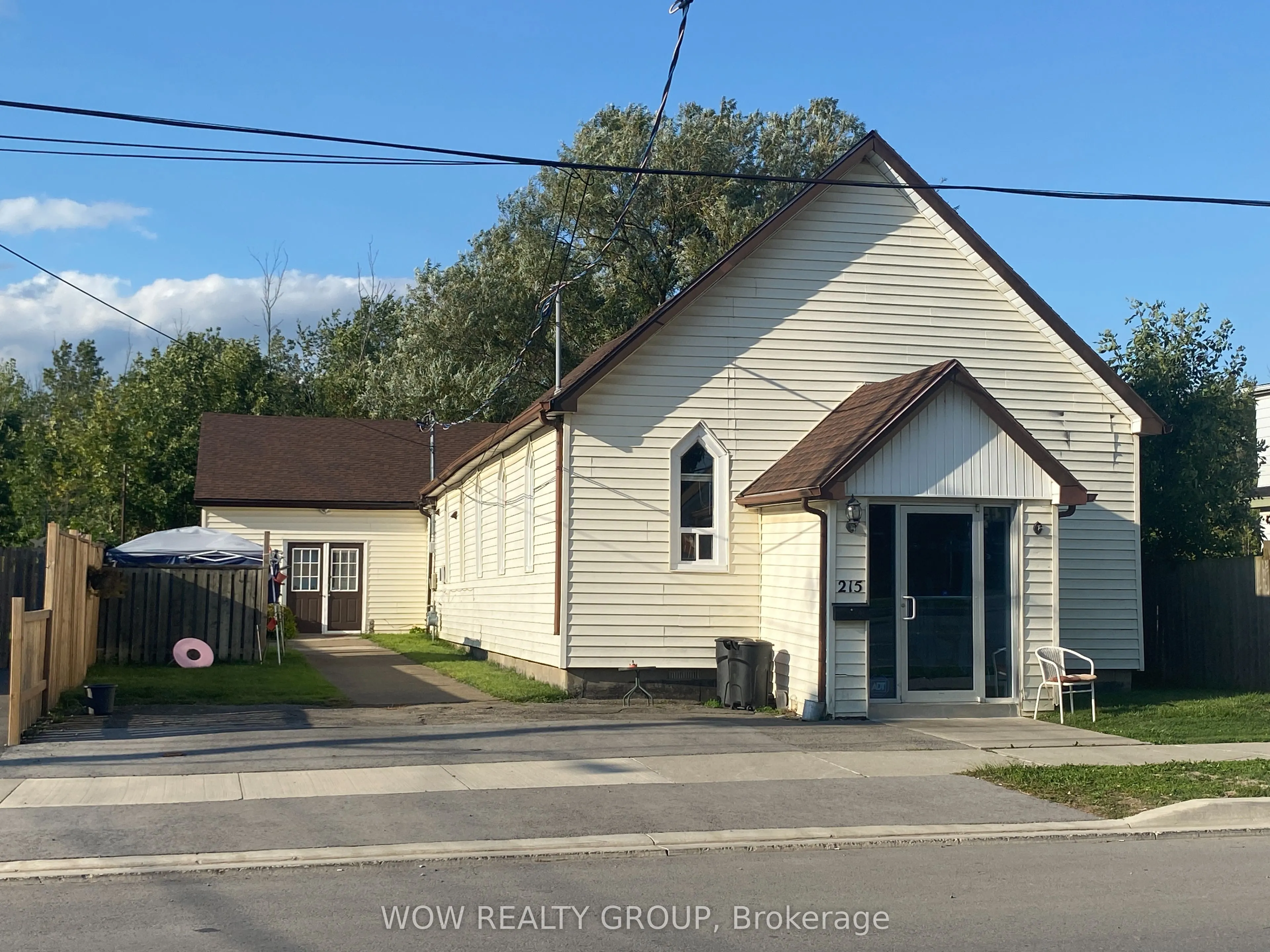 215 Broadway Avenue