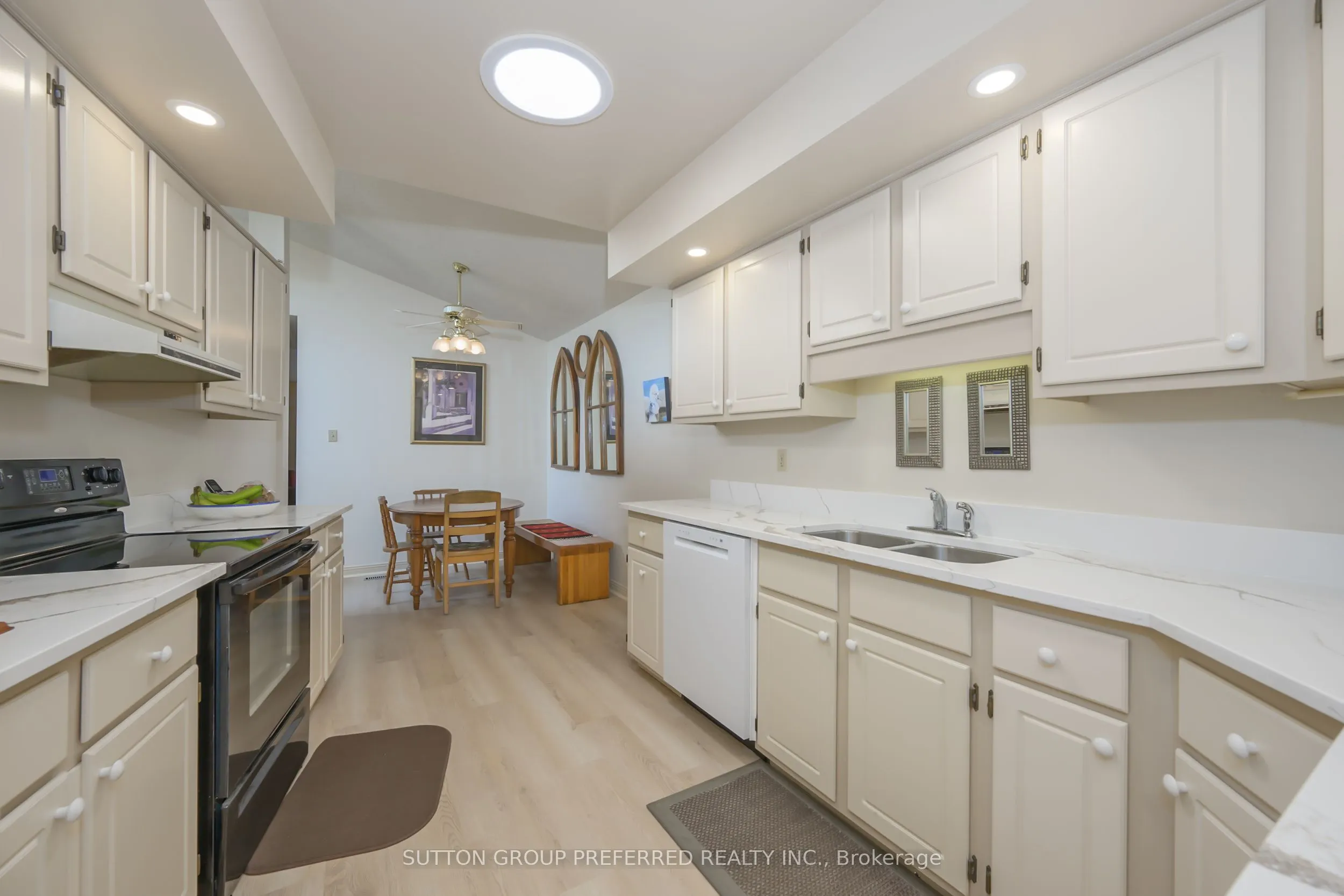 50 Fiddlers Green Road, #51
