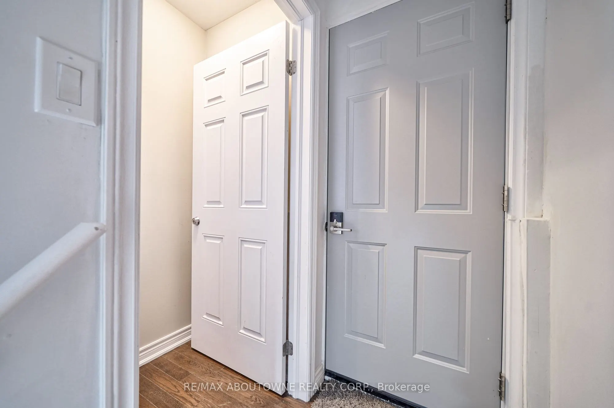 195 Greti Drive, #Upper