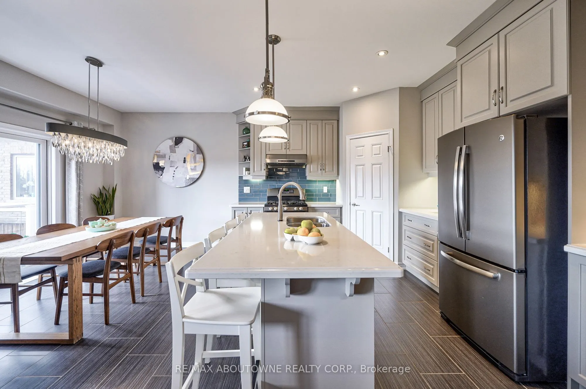 195 Greti Drive, #Upper