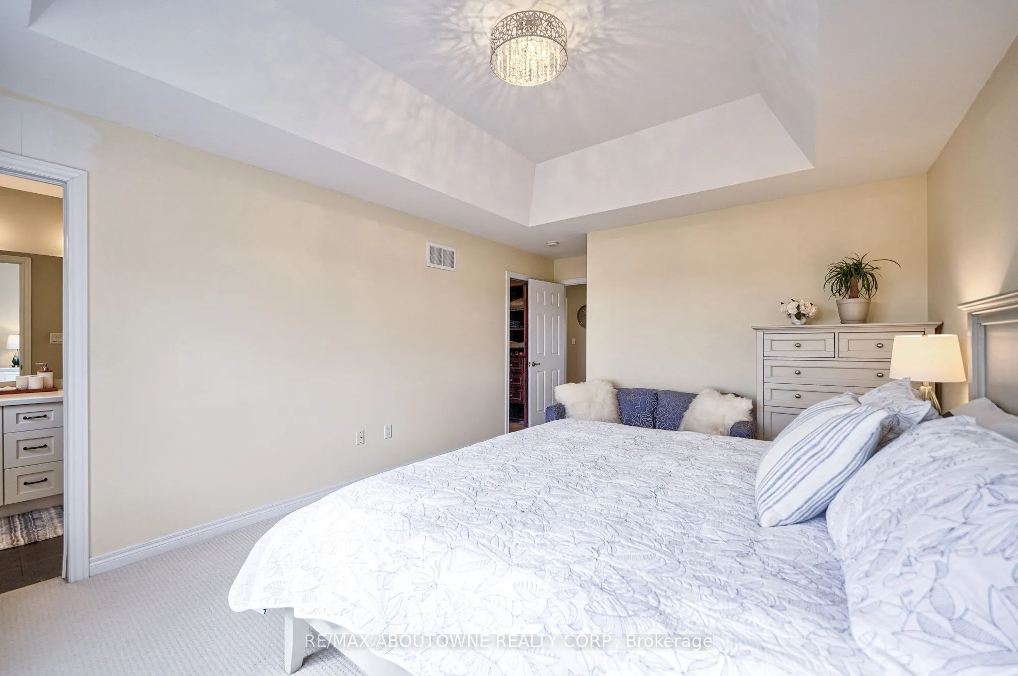195 Greti Drive, #Upper