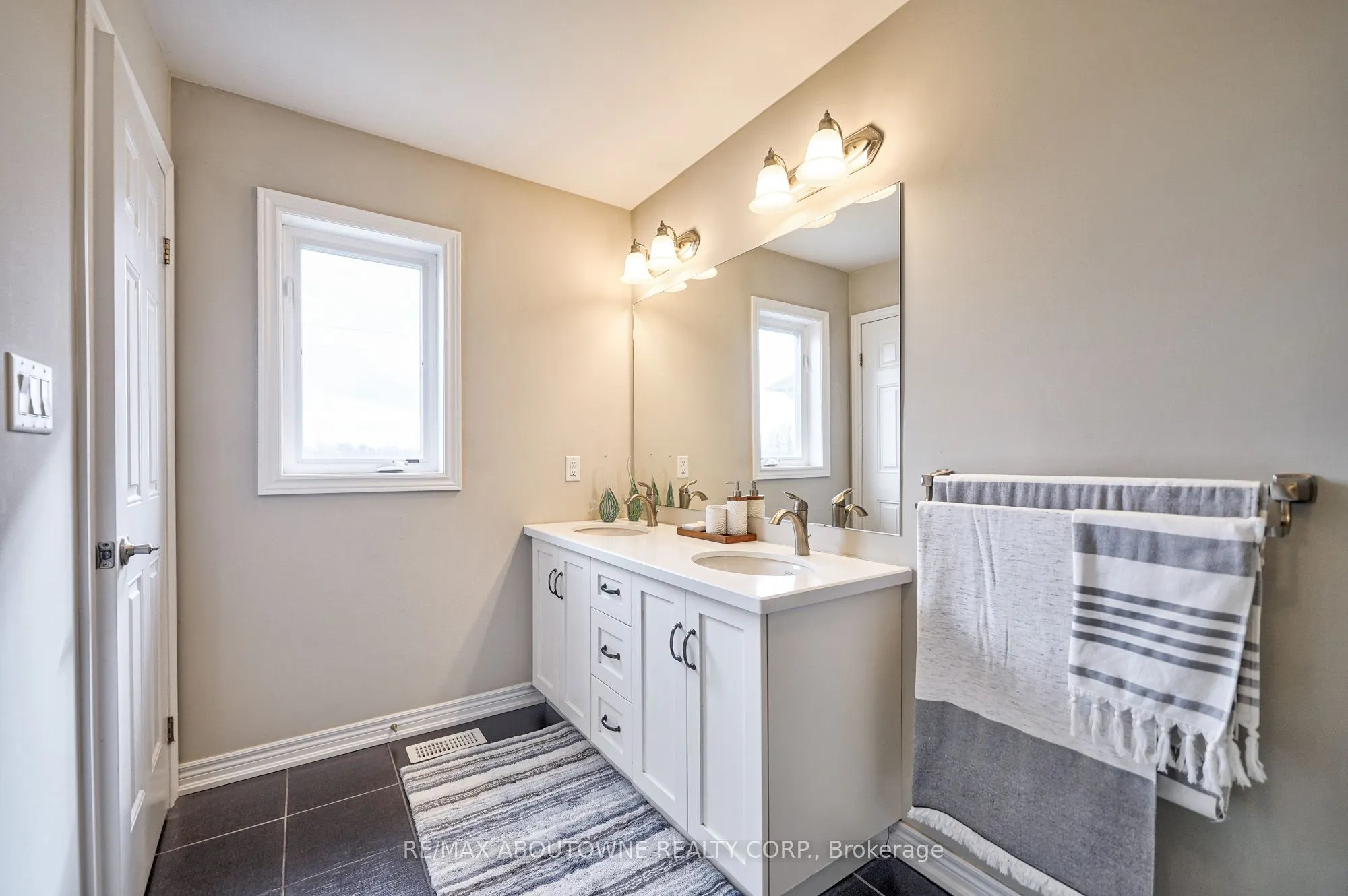 195 Greti Drive, #Upper