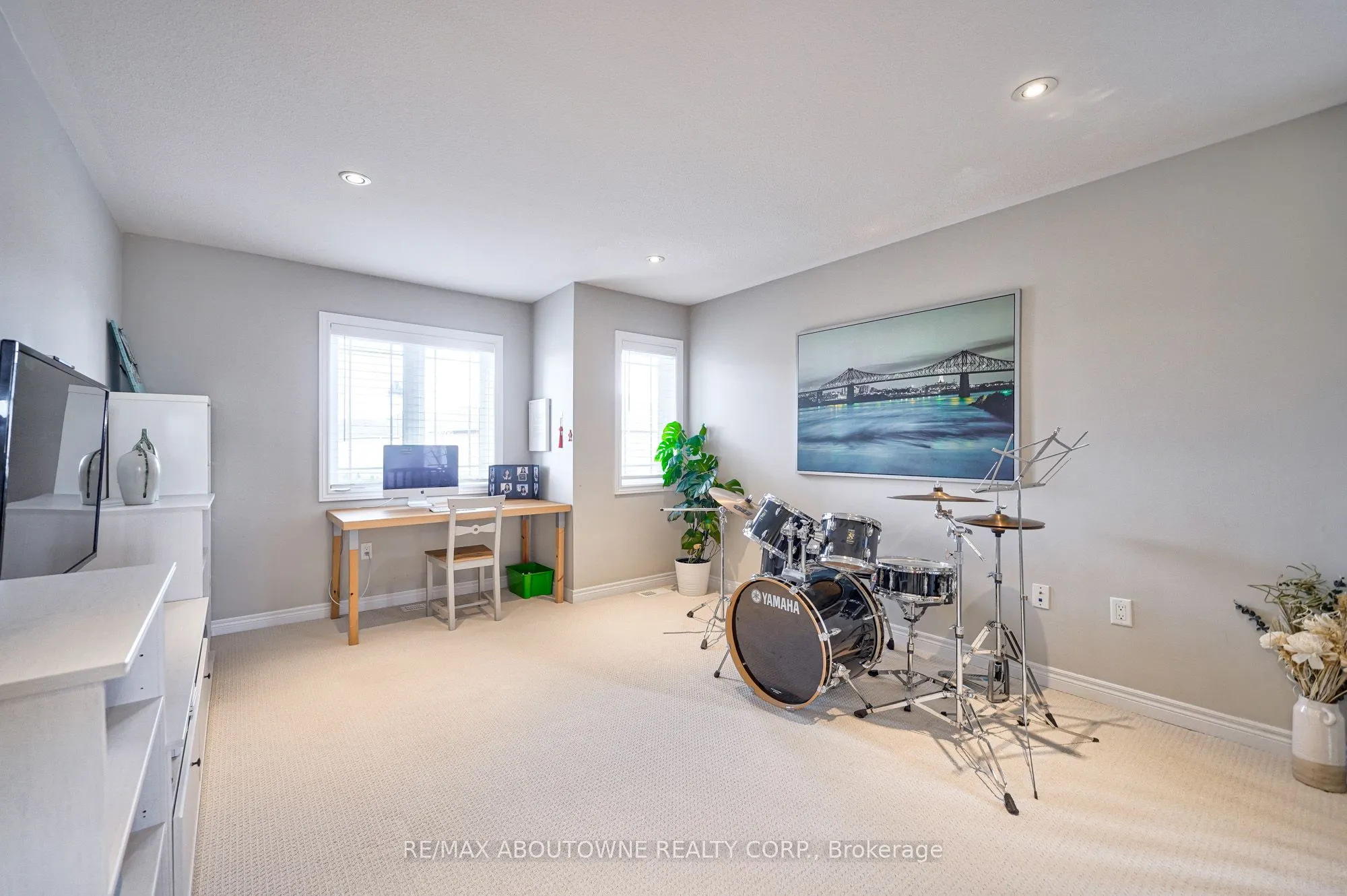 195 Greti Drive, #Upper