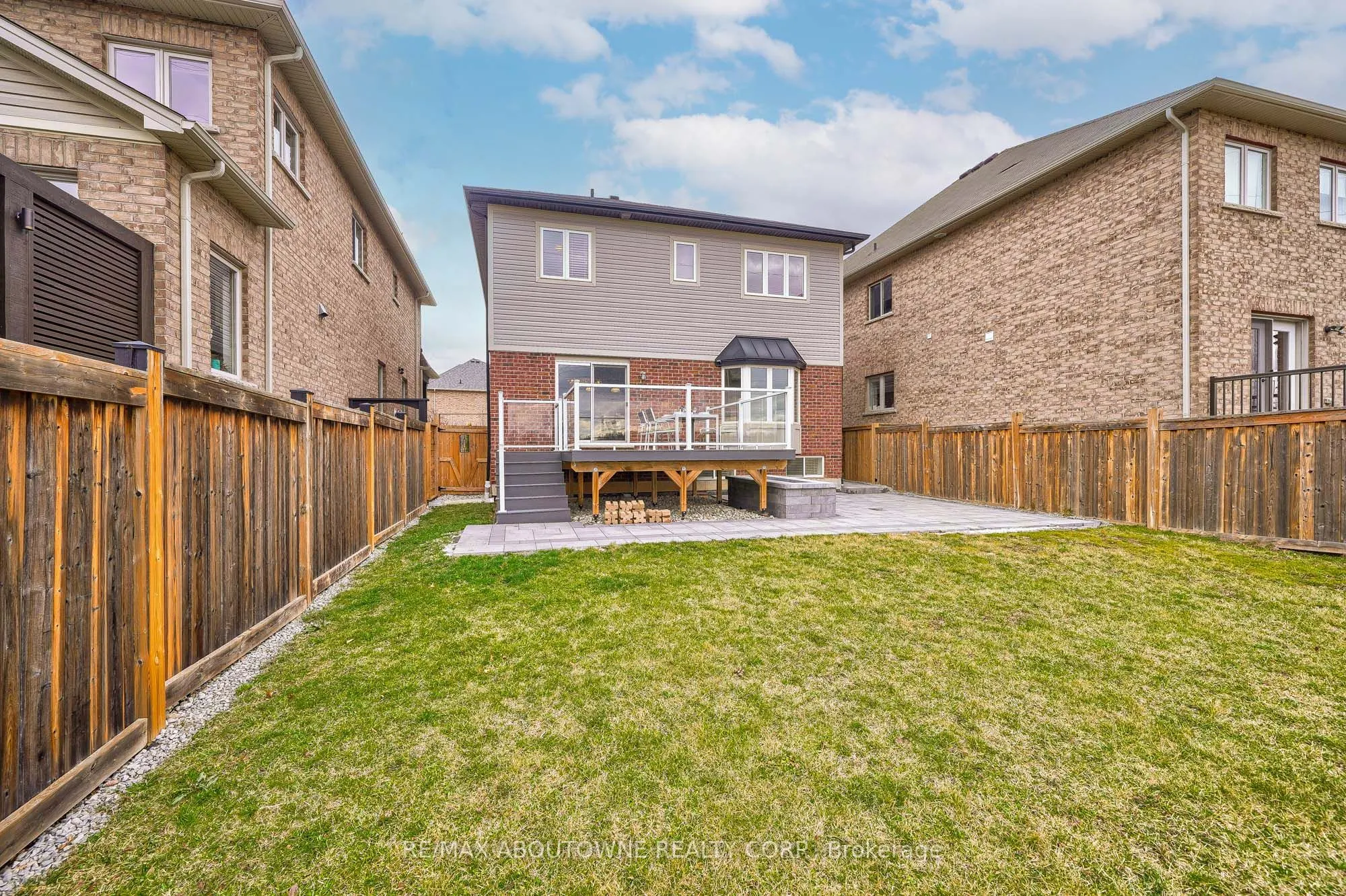 195 Greti Drive, #Upper