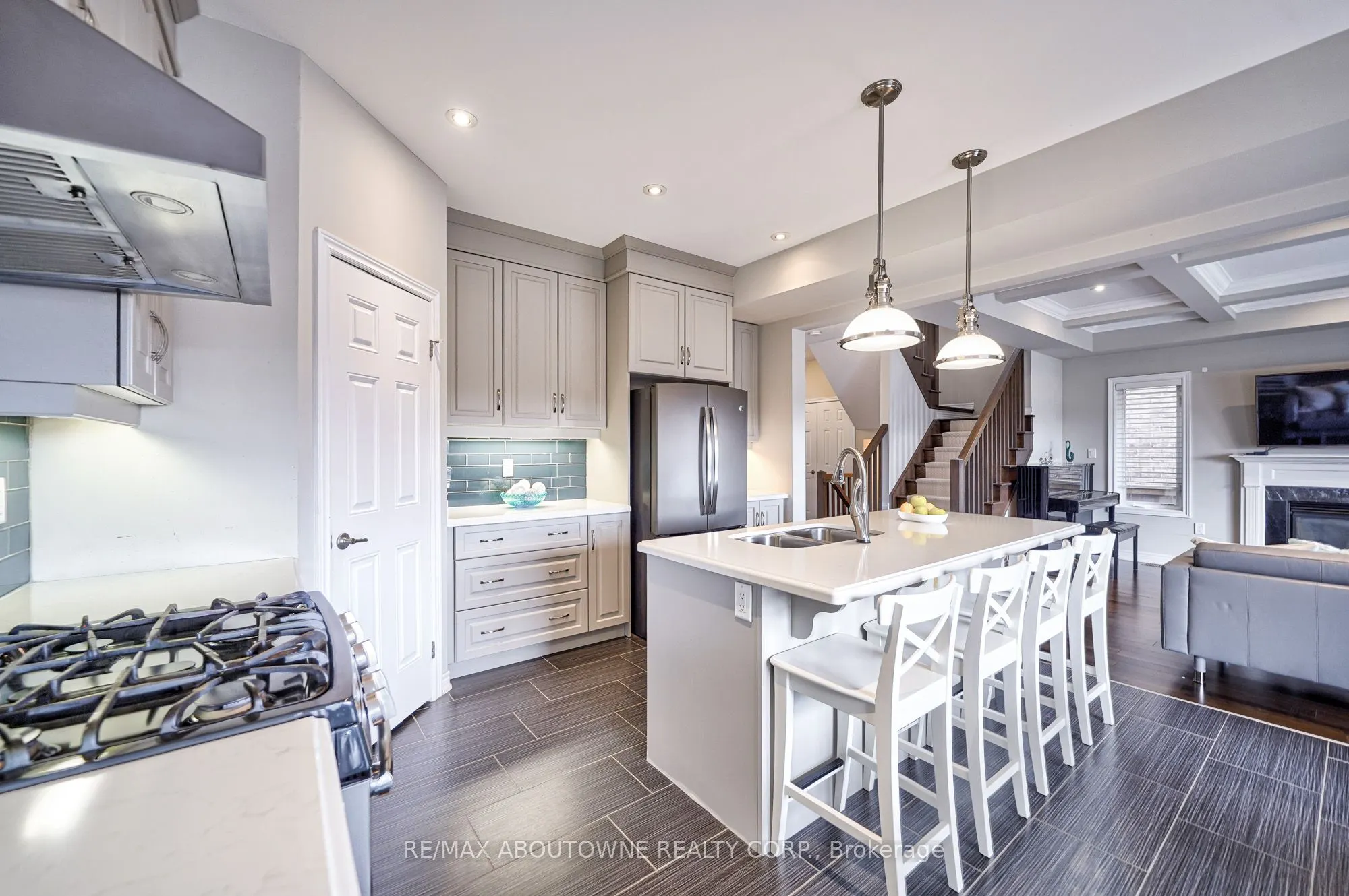 195 Greti Drive, #Upper