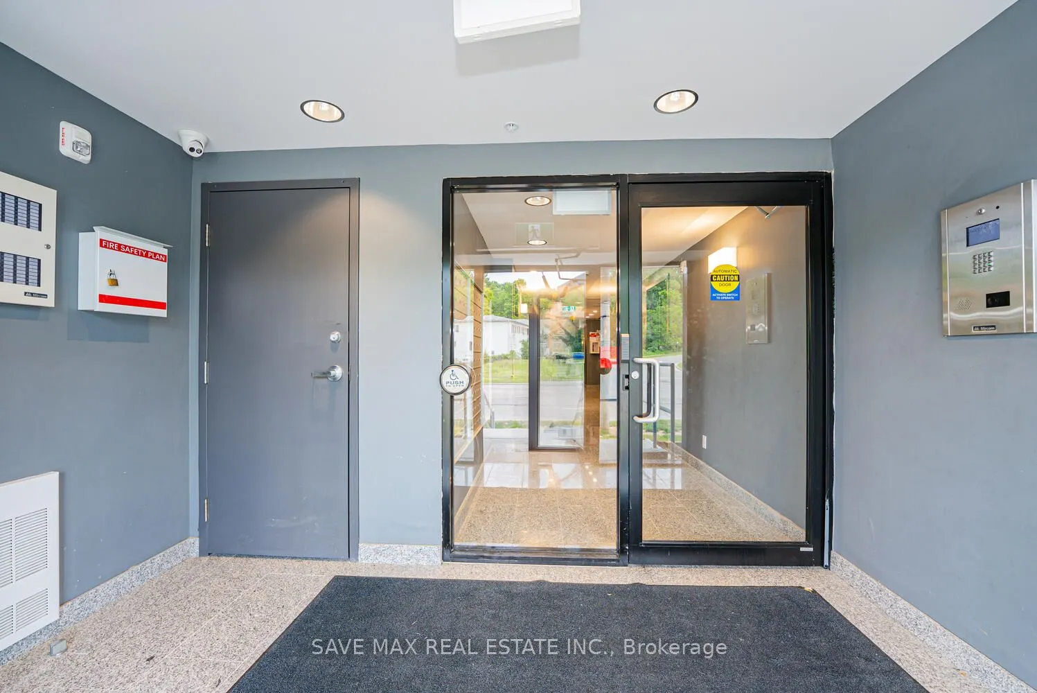 595 Strasburg Road, #208