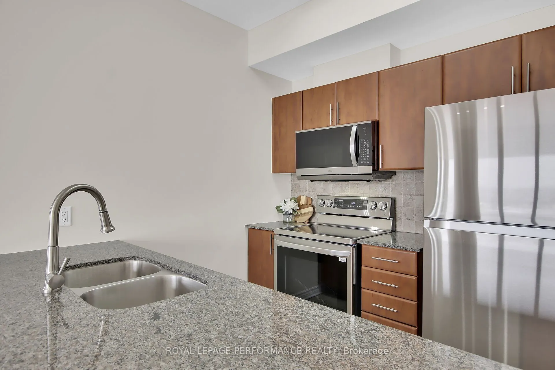 70 Landry Street, #1807