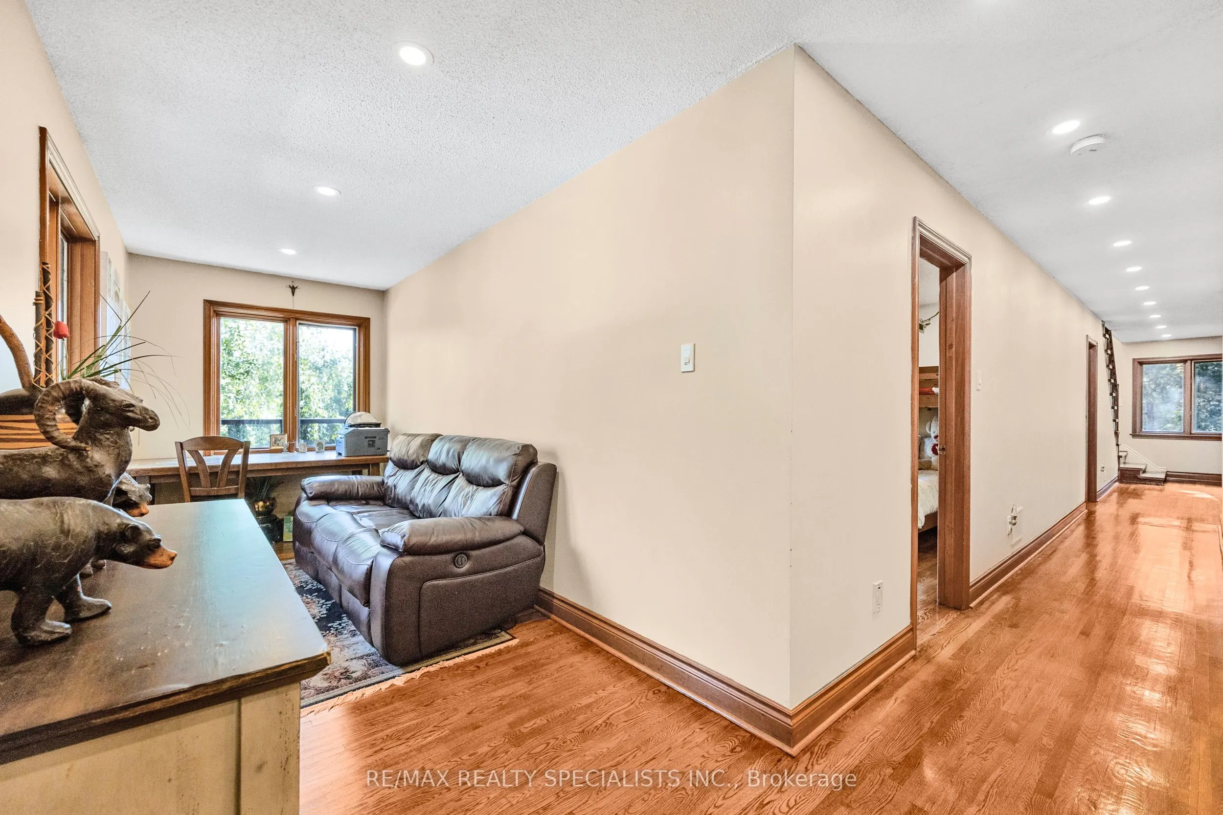 428239 25th Side Road